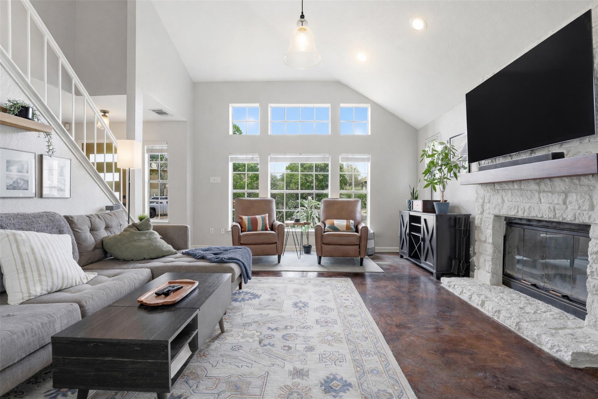 501 Kingfisher Creek Dr, Austin, TX 78748