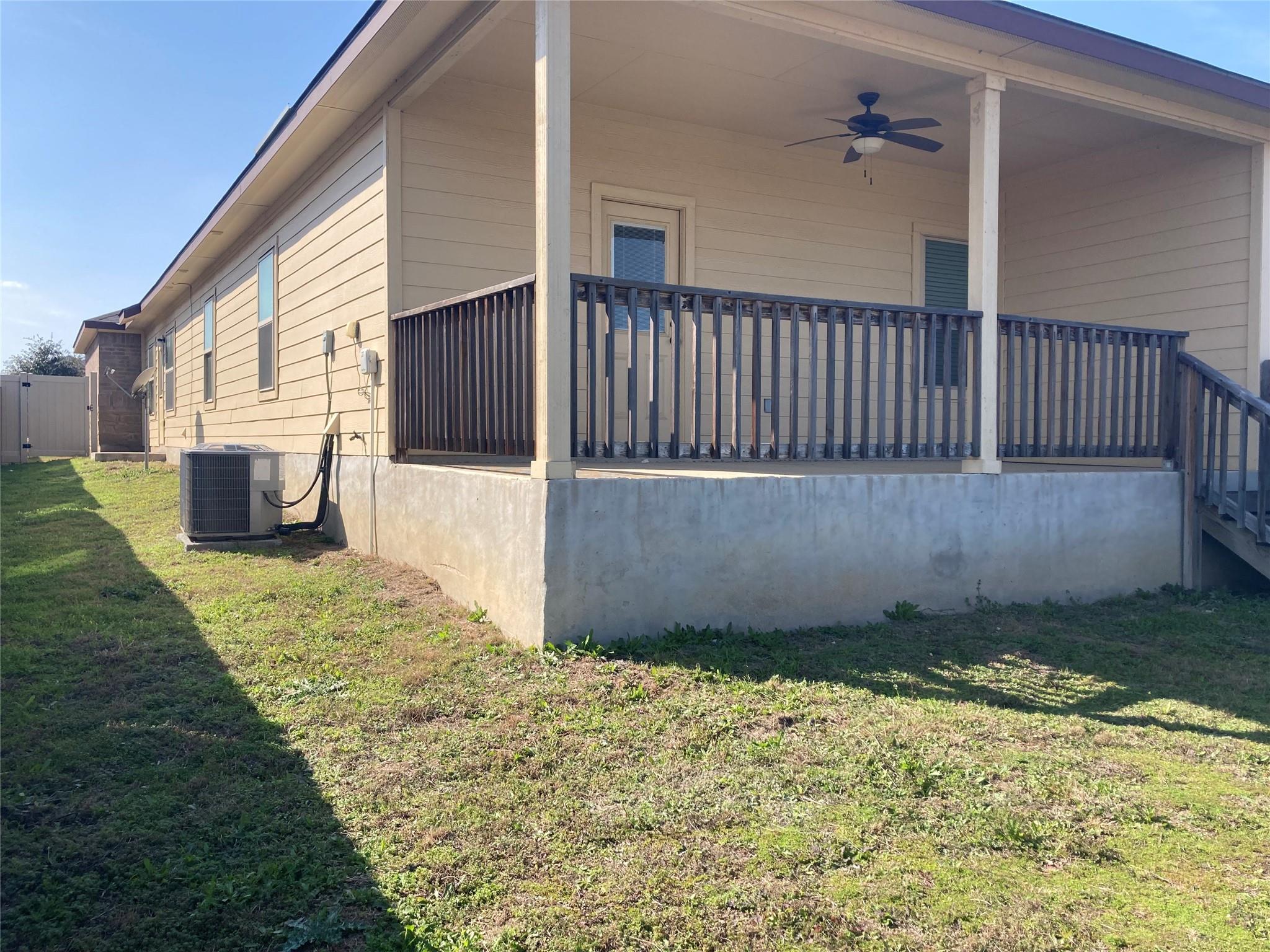 234 Joanne Loop # B, Buda, TX 78610