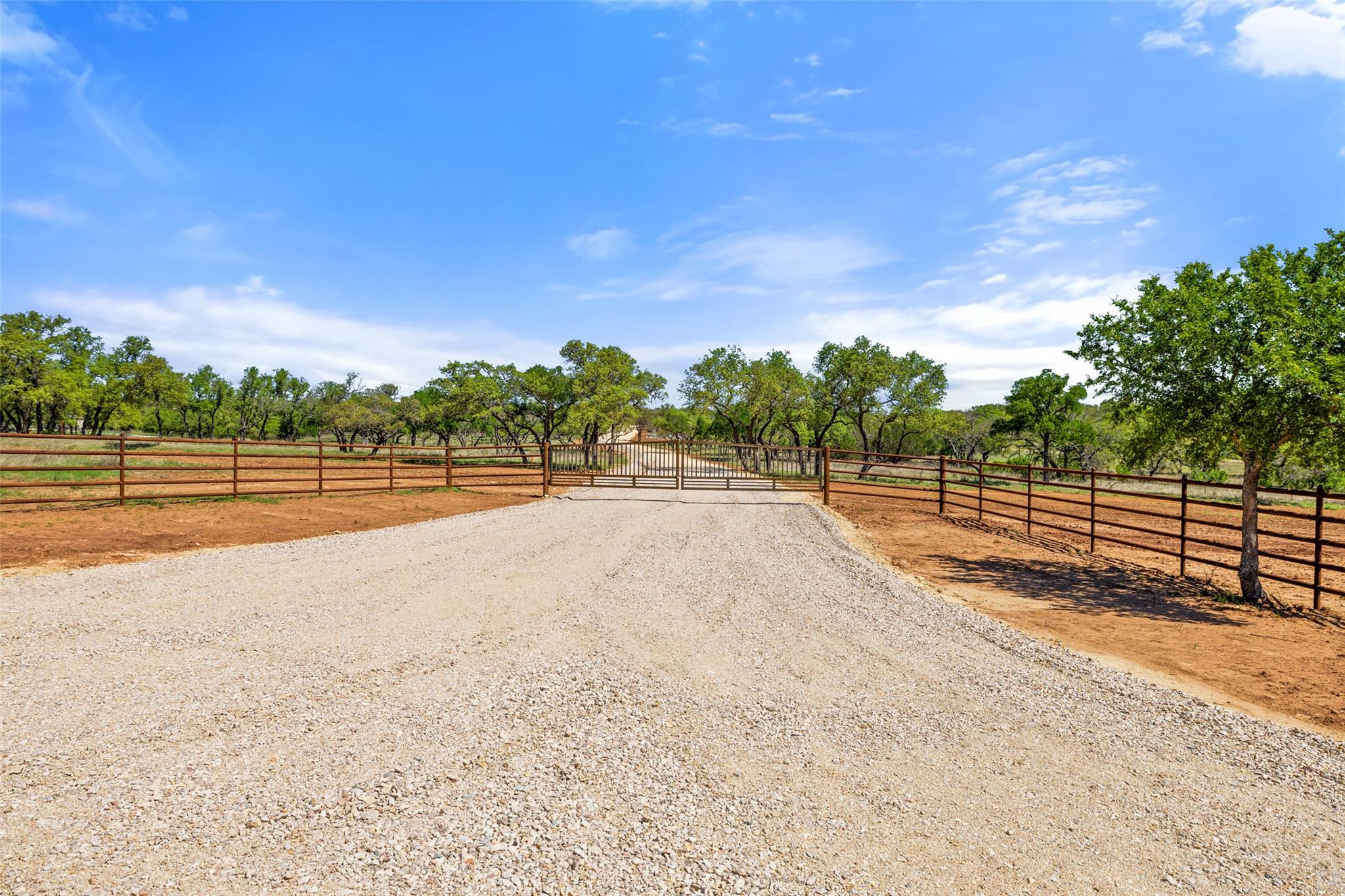 365 Gipson Rd, Johnson City, TX 78636