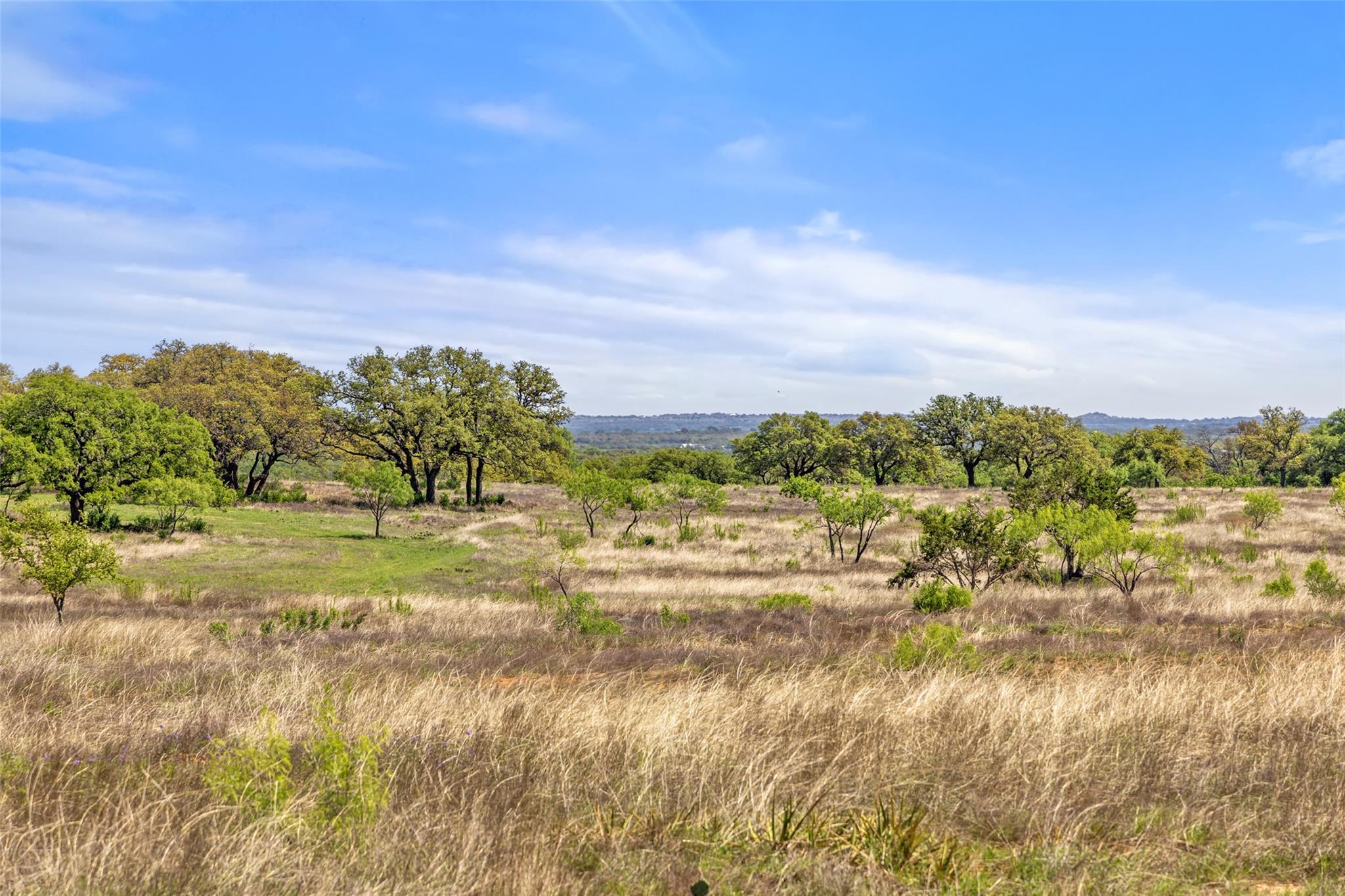 365 Gipson Rd, Johnson City, TX 78636