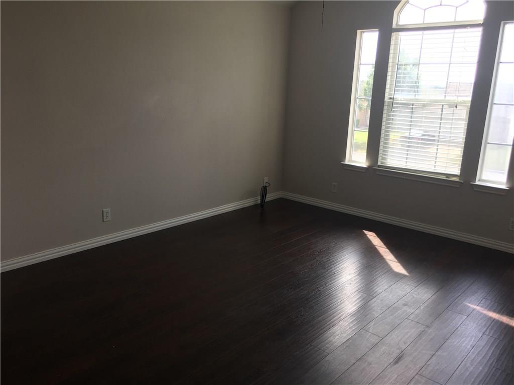 312 Estate Dr, Hutto, TX 78634