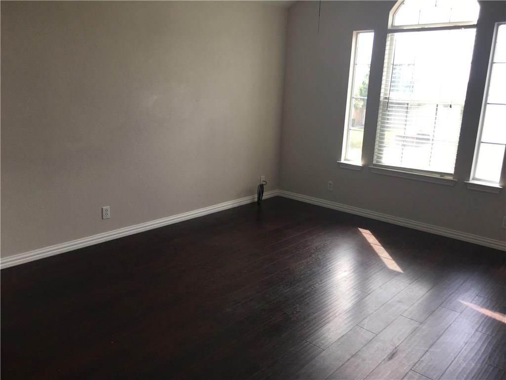 312 Estate Dr, Hutto, TX 78634