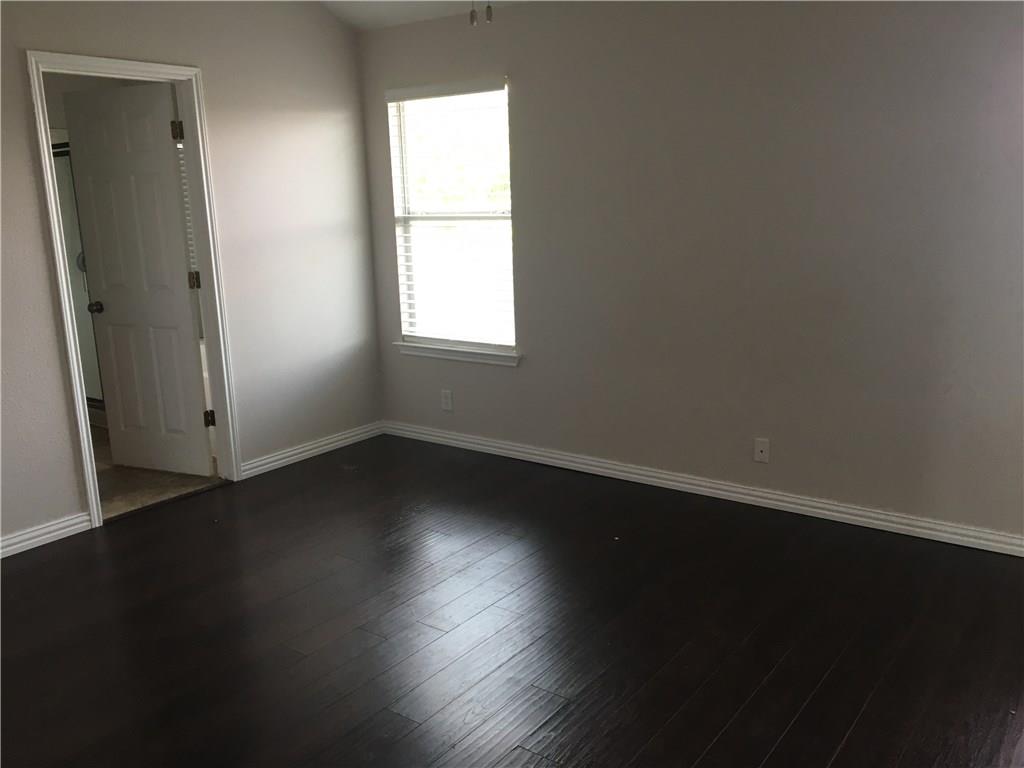 312 Estate Dr, Hutto, TX 78634