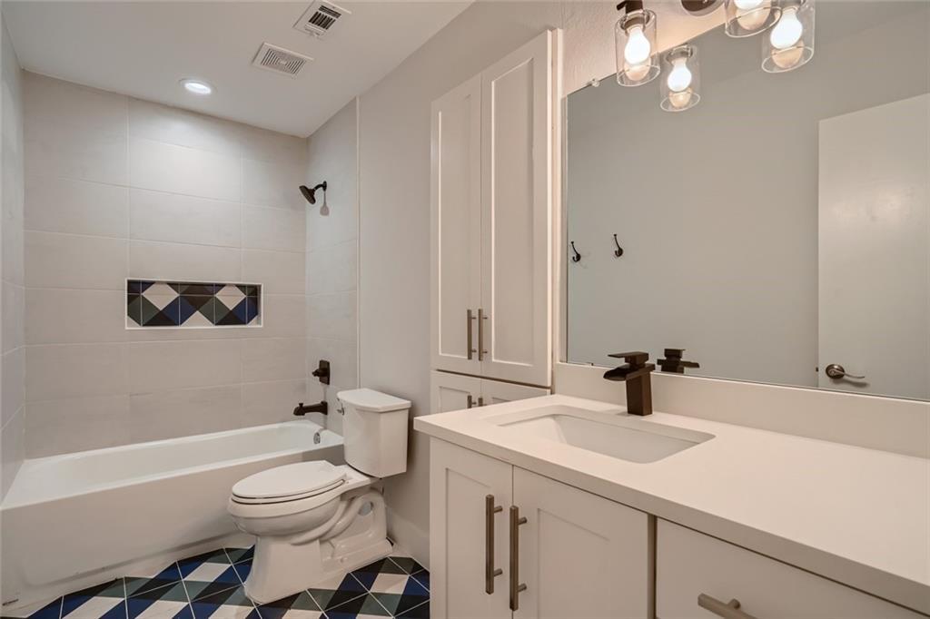 6204 Shadow Valley Dr # B, Austin, TX 78731