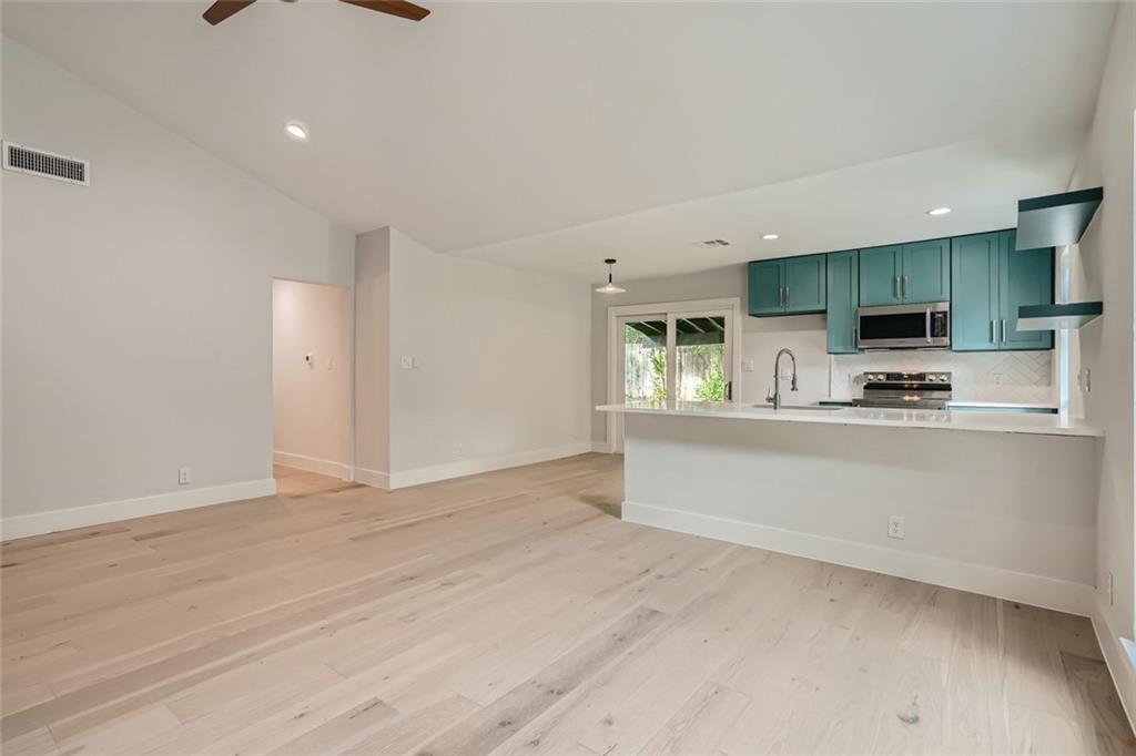 6204 Shadow Valley Dr # B, Austin, TX 78731