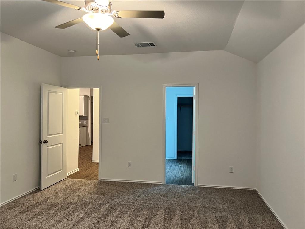 223 Chickasaw Ln, Hutto, TX 78634