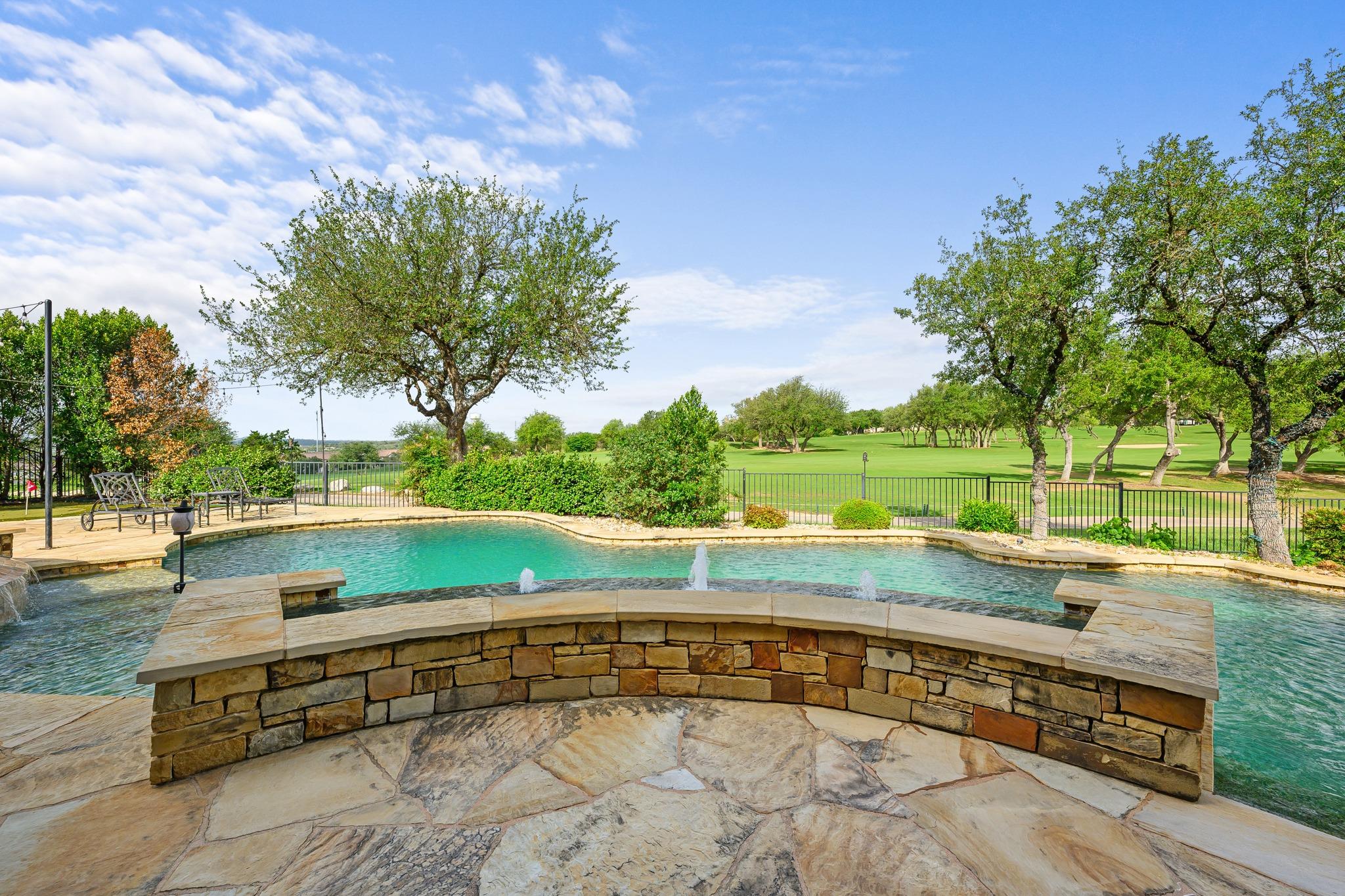 4008 Sugarloaf Dr, Austin, TX 78738