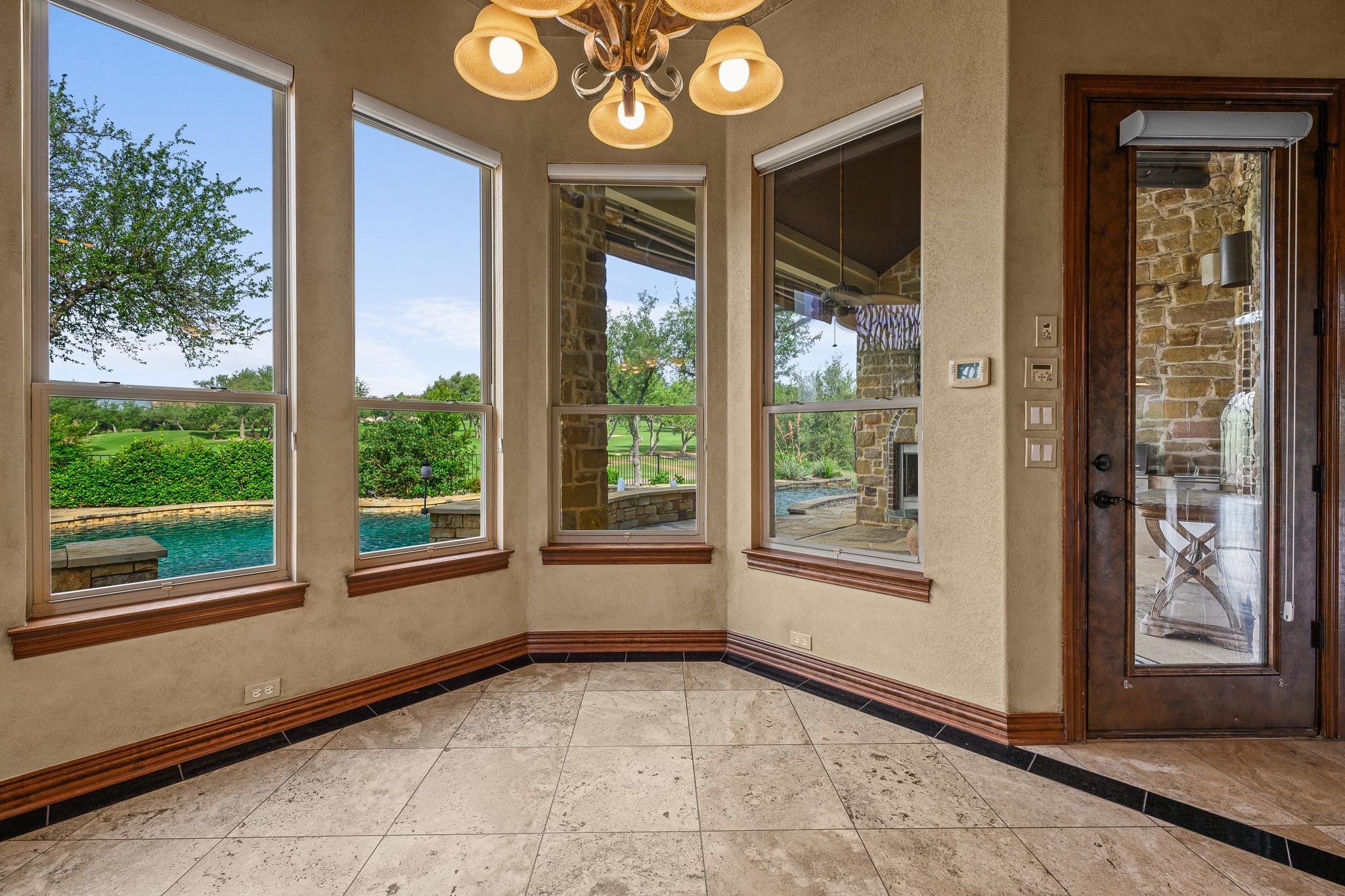 4008 Sugarloaf Dr, Austin, TX 78738