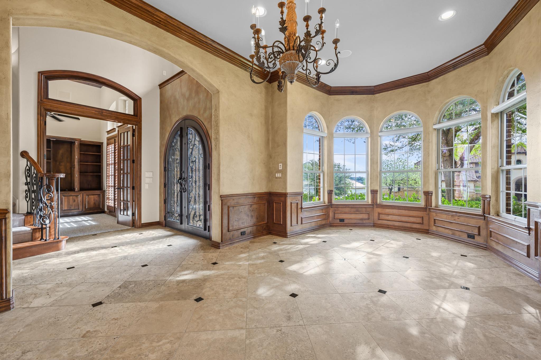 4008 Sugarloaf Dr, Austin, TX 78738