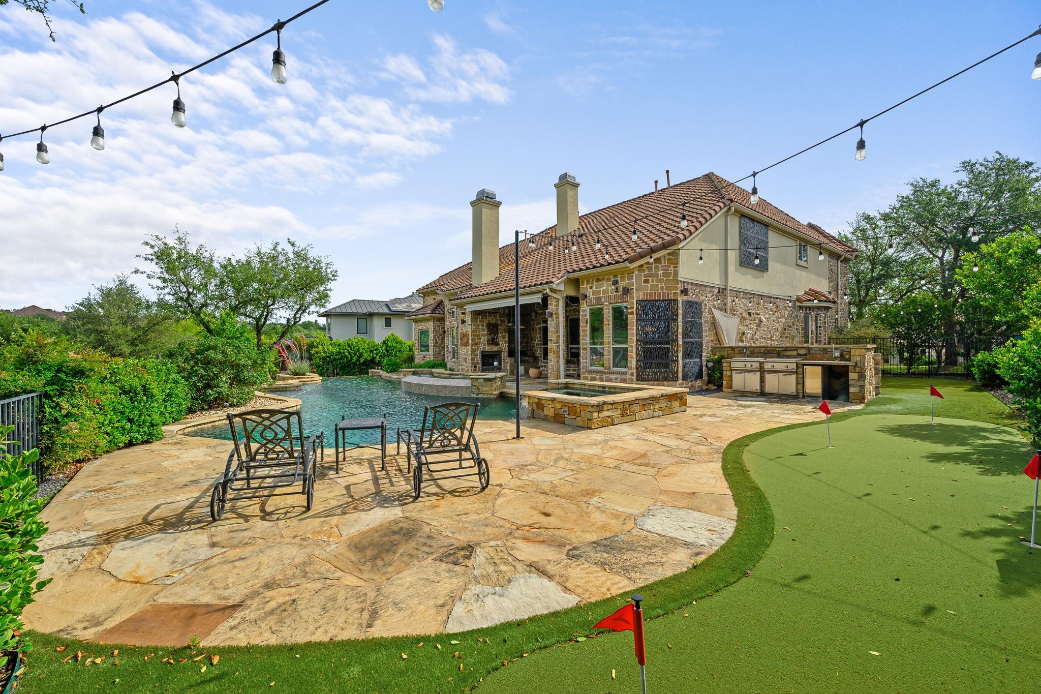 4008 Sugarloaf Dr, Austin, TX 78738