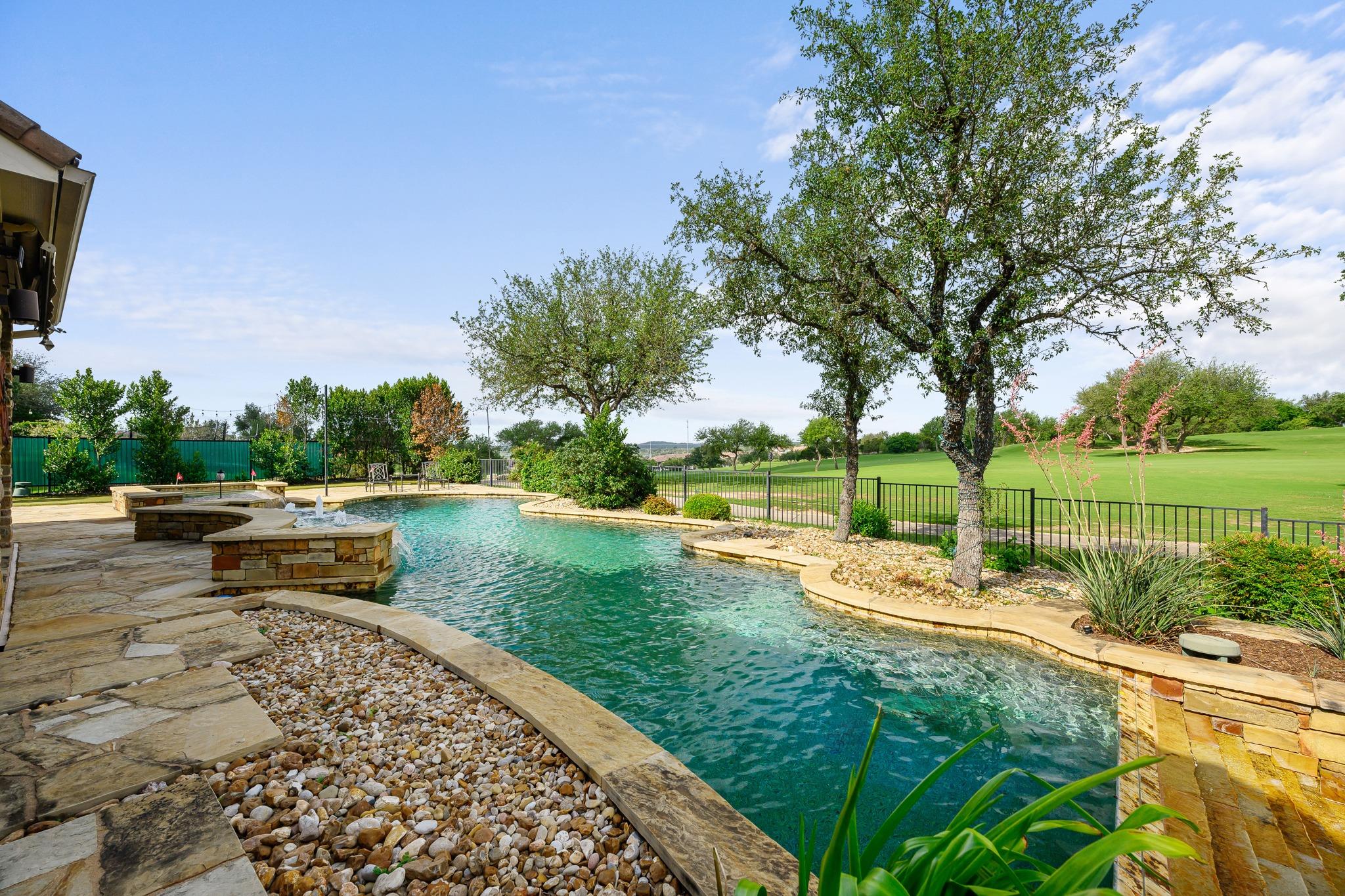 4008 Sugarloaf Dr, Austin, TX 78738