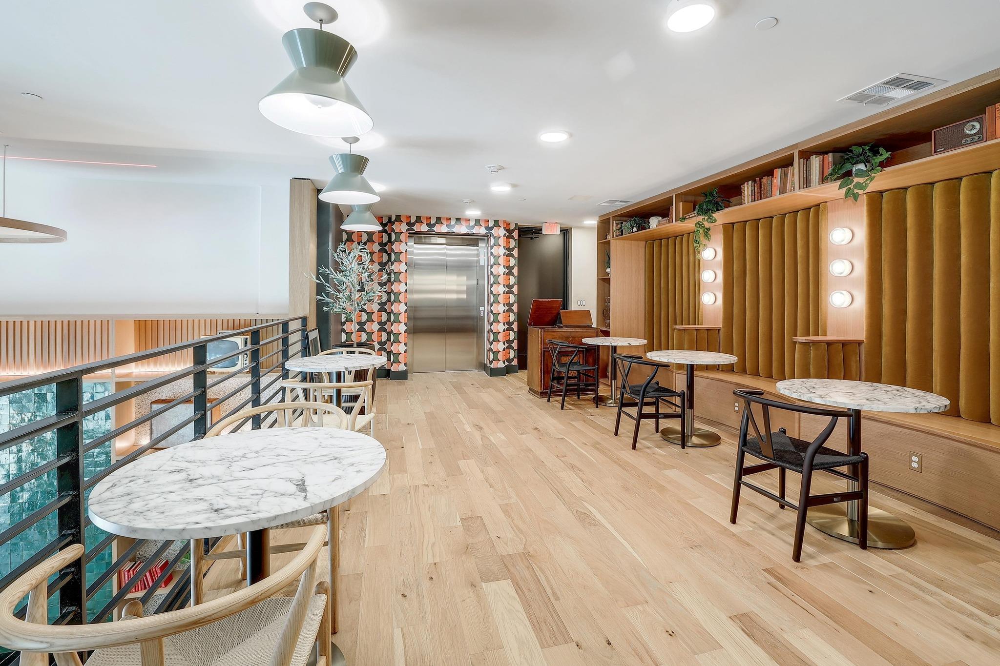 1701 Simond Ave # 215, Austin, TX 78723