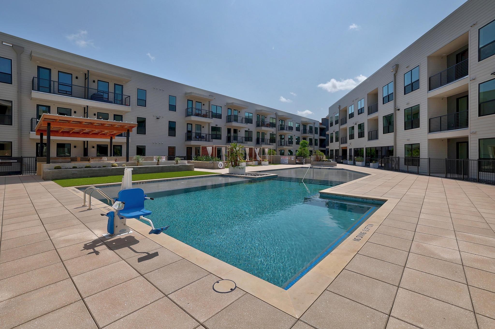 1701 Simond Ave # 215, Austin, TX 78723