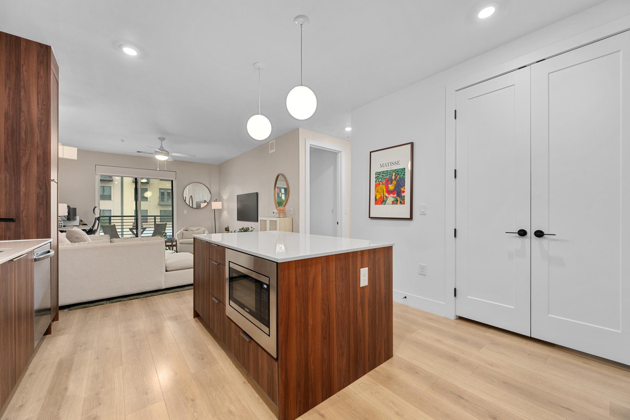 1701 Simond Ave # 215, Austin, TX 78723