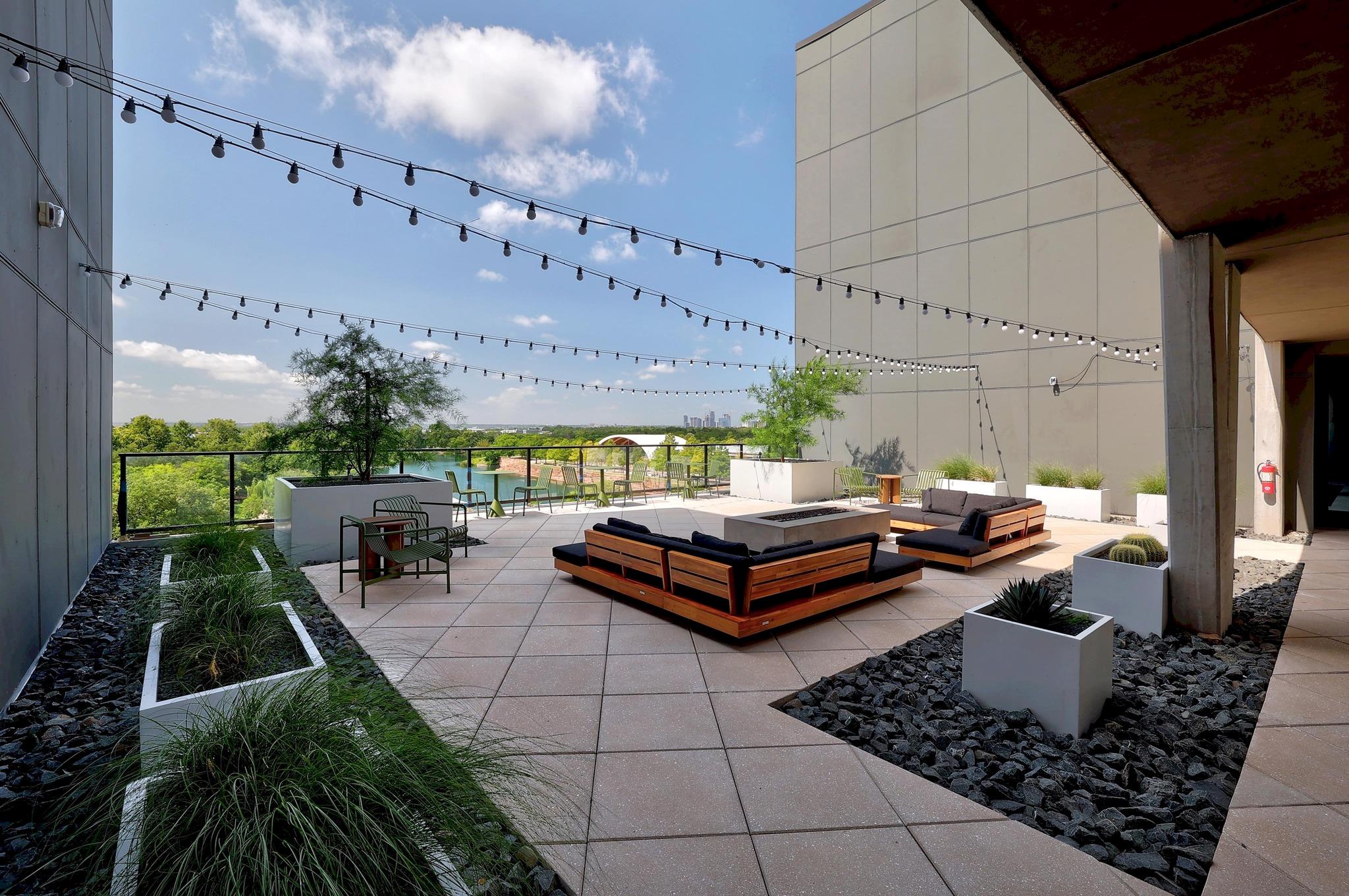 1701 Simond Ave # 215, Austin, TX 78723