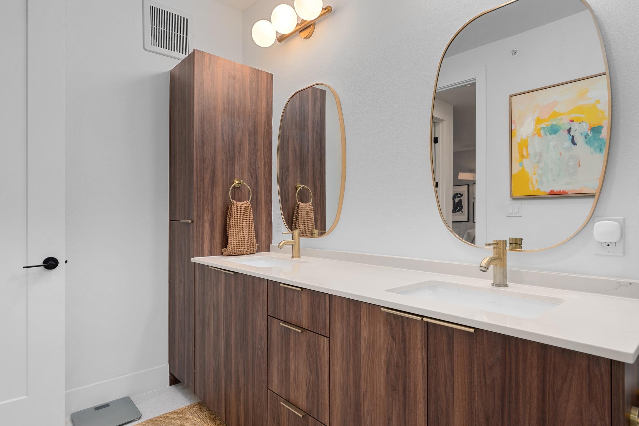 1701 Simond Ave # 215, Austin, TX 78723