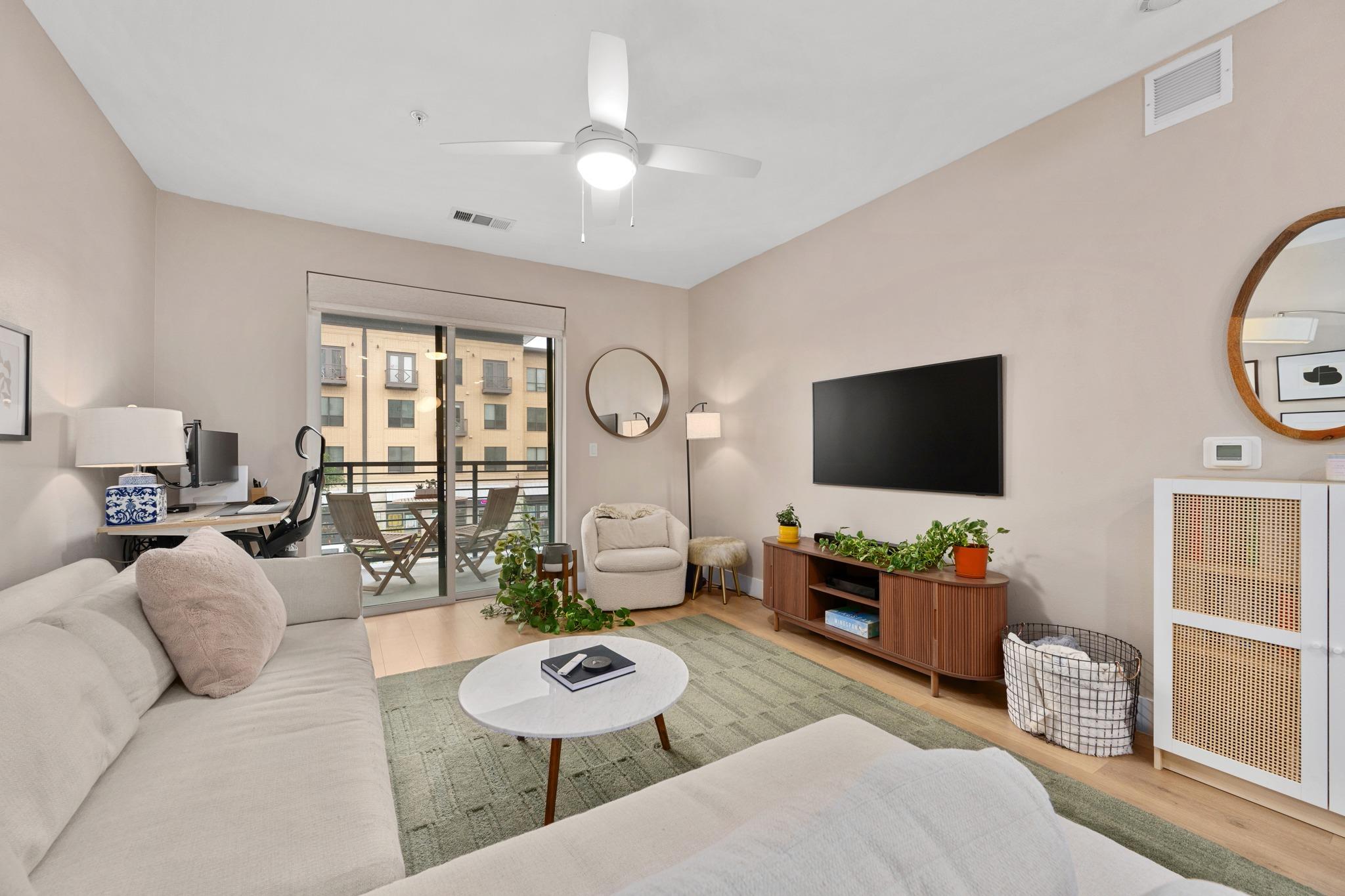 1701 Simond Ave # 215, Austin, TX 78723