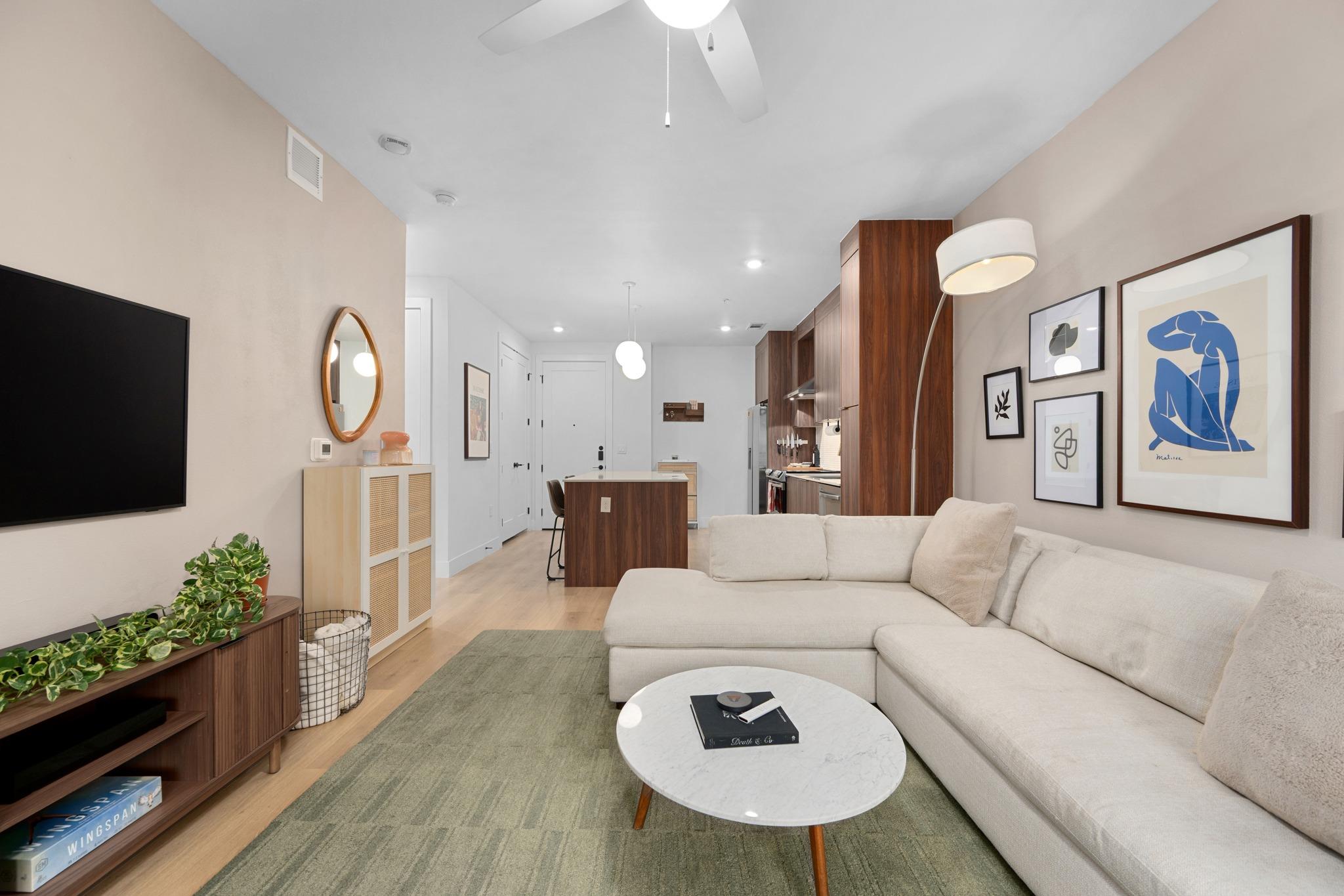 1701 Simond Ave # 215, Austin, TX 78723