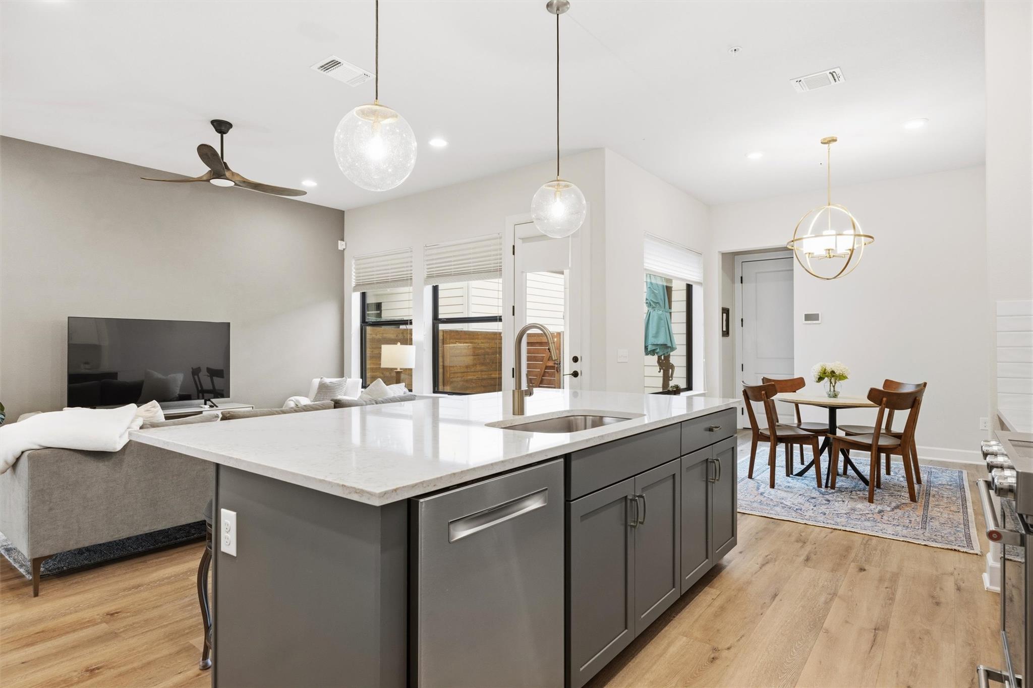 4704 Eberly St, Austin, TX 78723