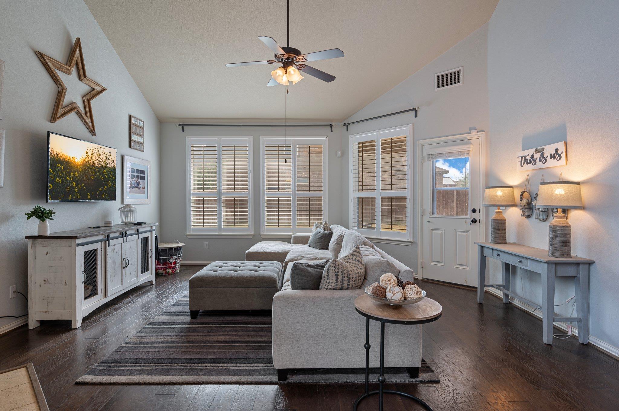 108 Peggy Dr, Liberty Hill, TX 78642