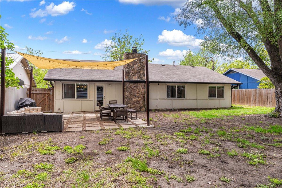 2108 Deadwood Dr, Austin, TX 78744