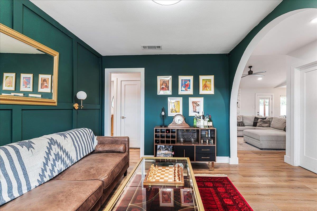 2108 Deadwood Dr, Austin, TX 78744