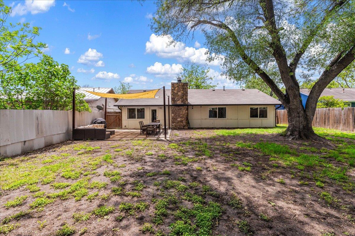 2108 Deadwood Dr, Austin, TX 78744