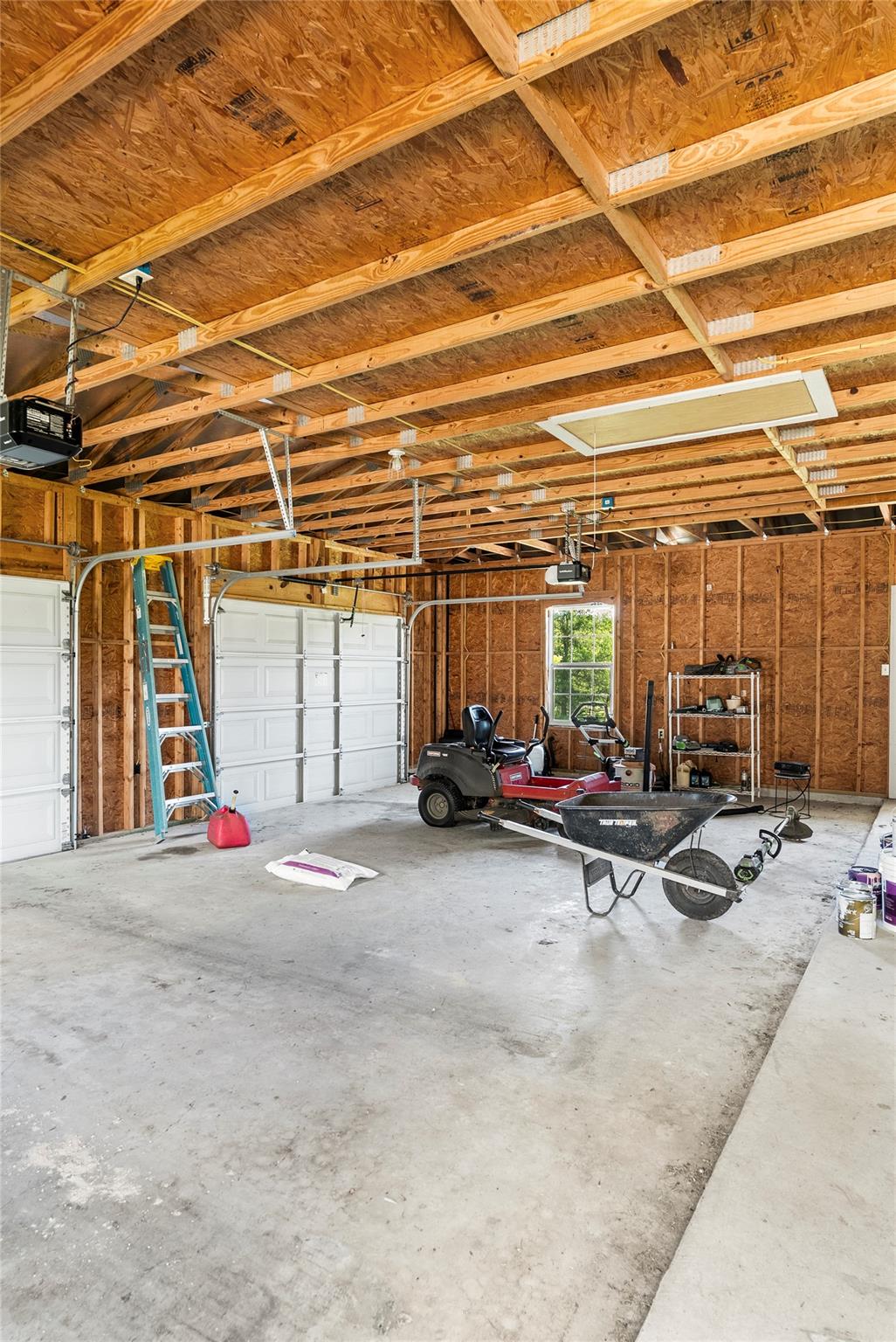 928 Upper Elgin River Rd, Elgin, TX 78621