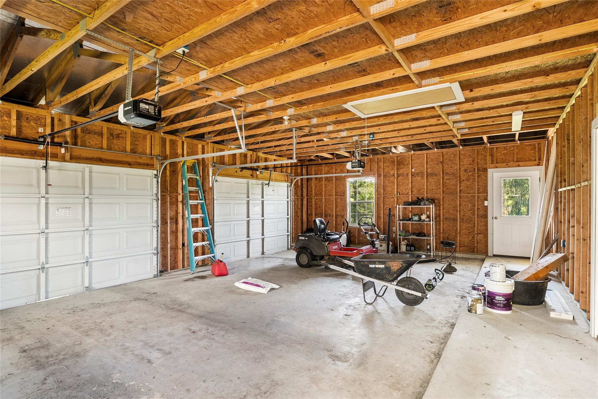 928 Upper Elgin River Rd, Elgin, TX 78621