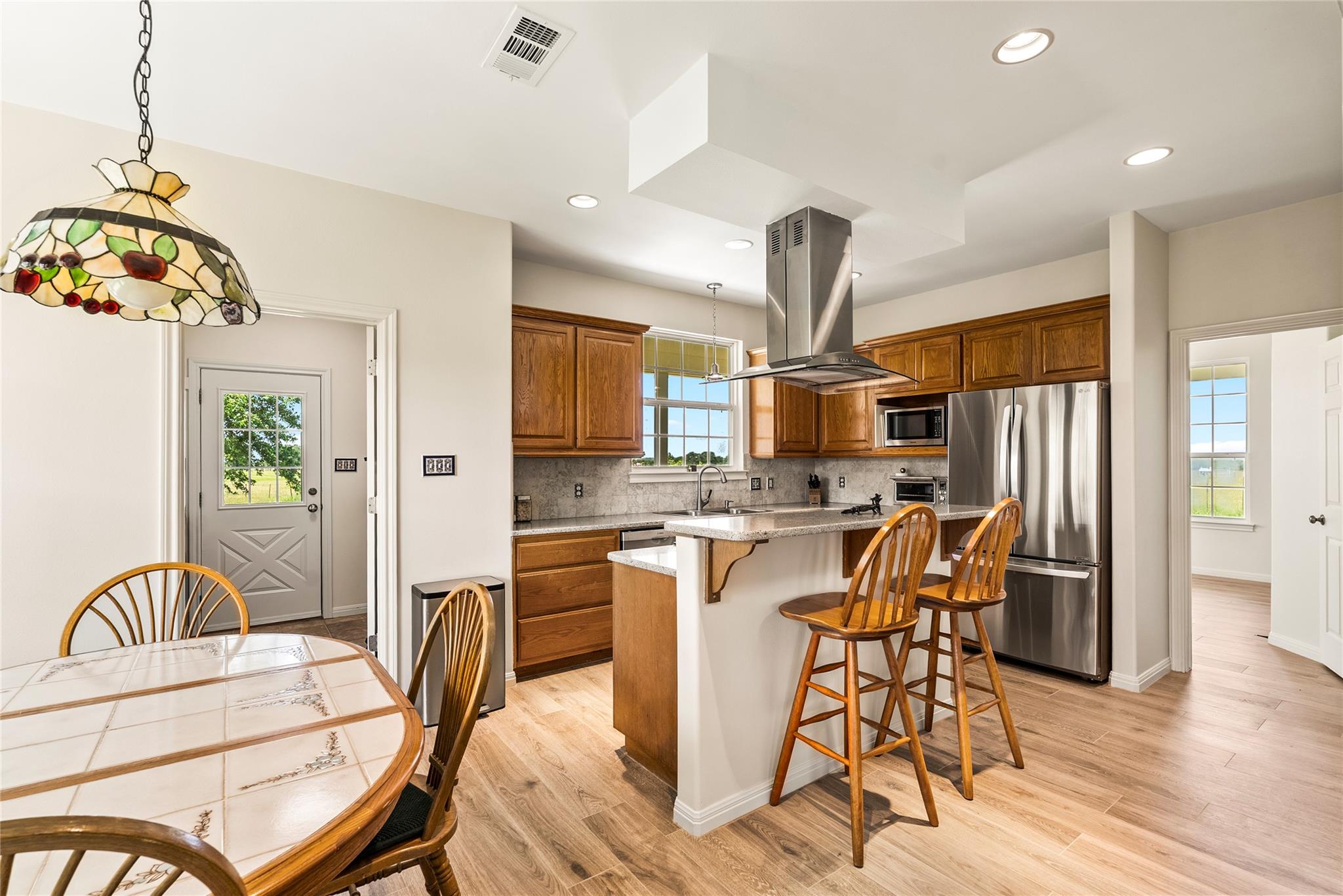 928 Upper Elgin River Rd, Elgin, TX 78621