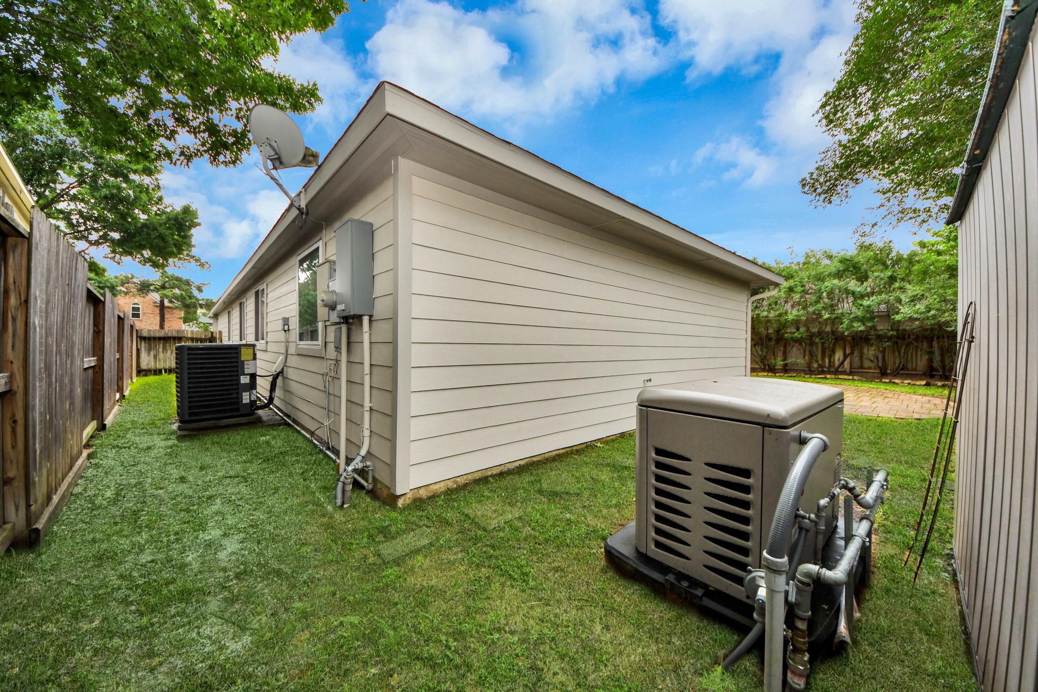 5622 Pinaster Pointe Ln, Spring, TX 77379