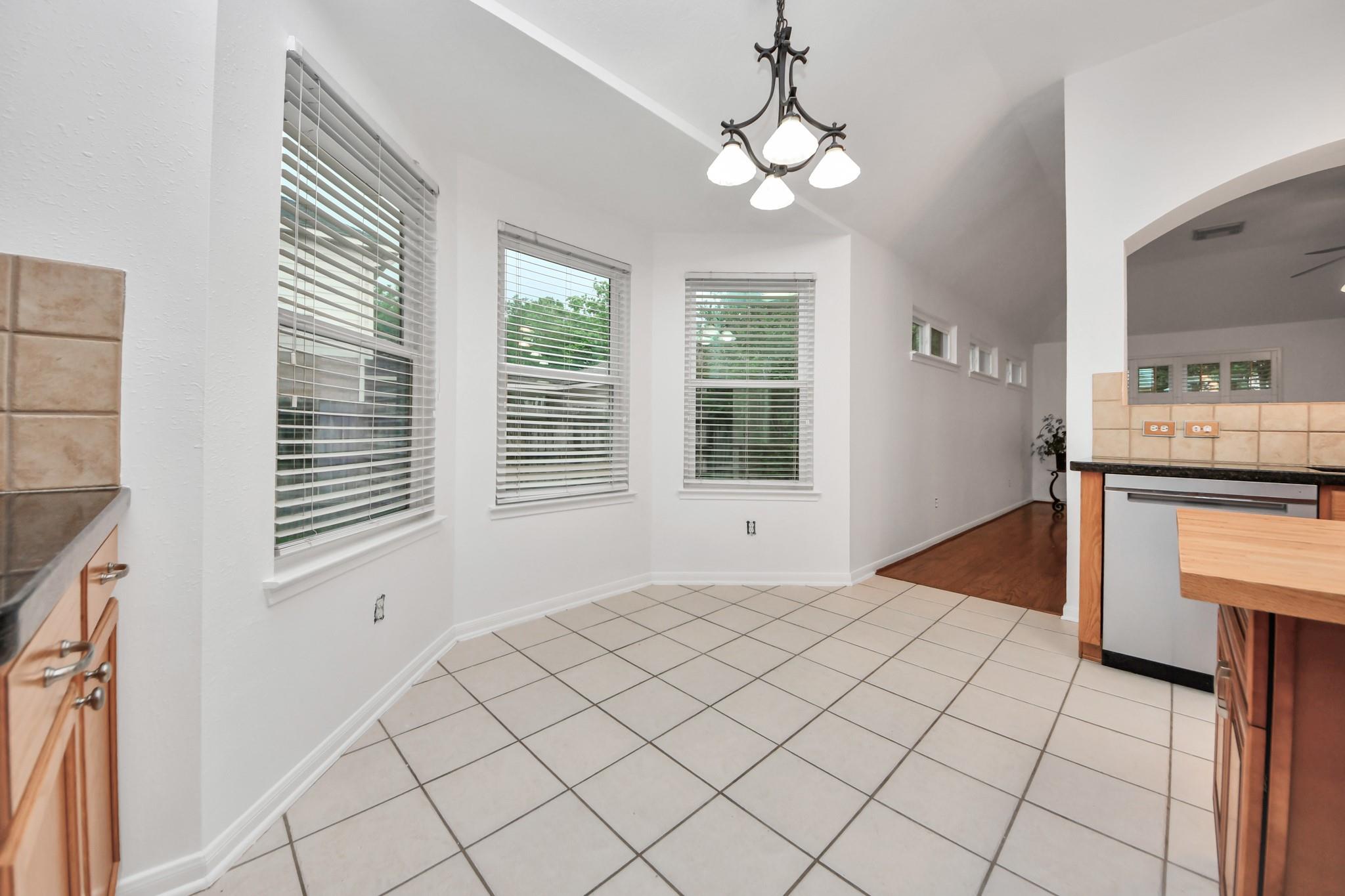 5622 Pinaster Pointe Ln, Spring, TX 77379