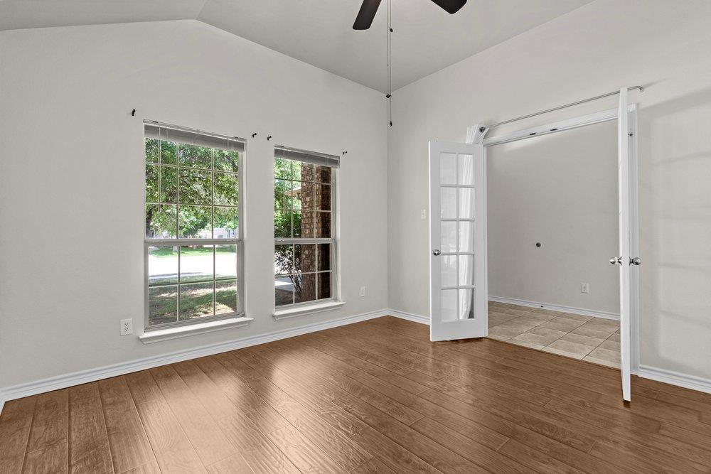 107 S Treasure Oaks Dr, Leander, TX 78641