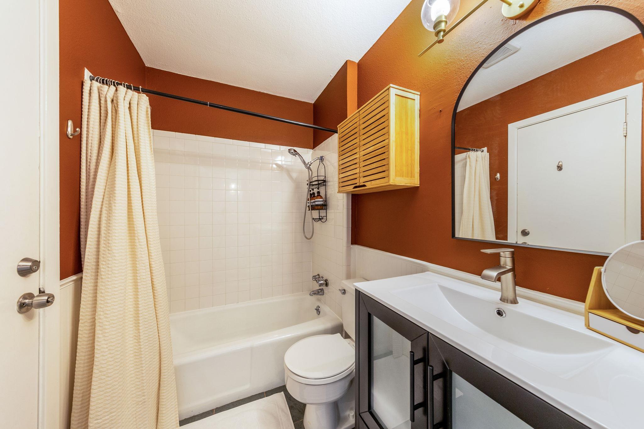 2300 Hancock Dr # 6, Austin, TX 78756