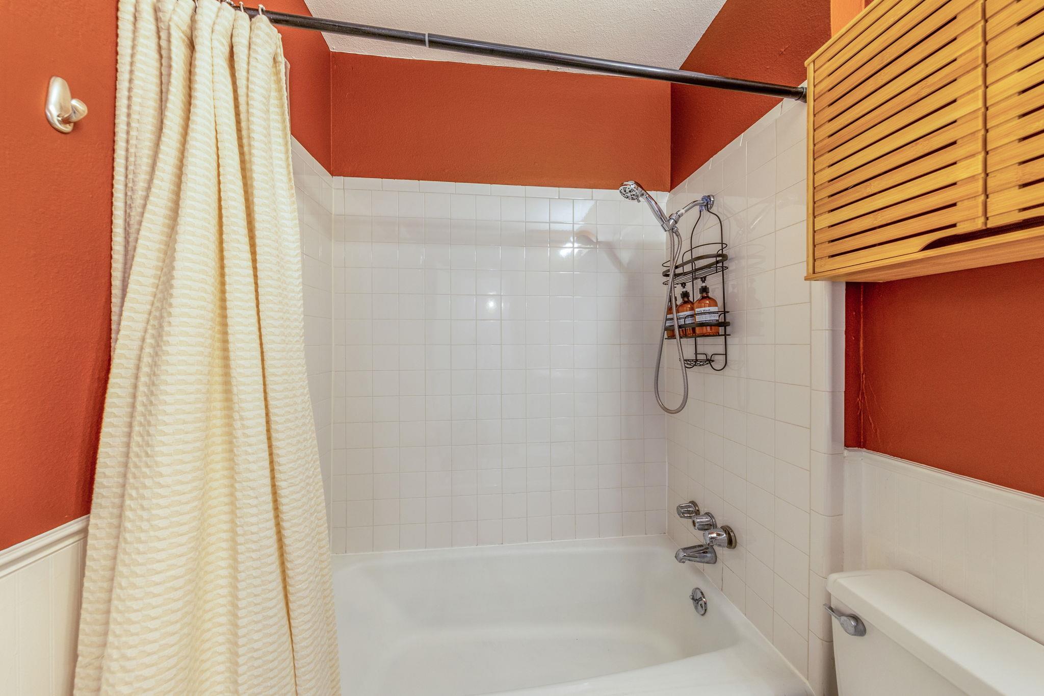 2300 Hancock Dr # 6, Austin, TX 78756