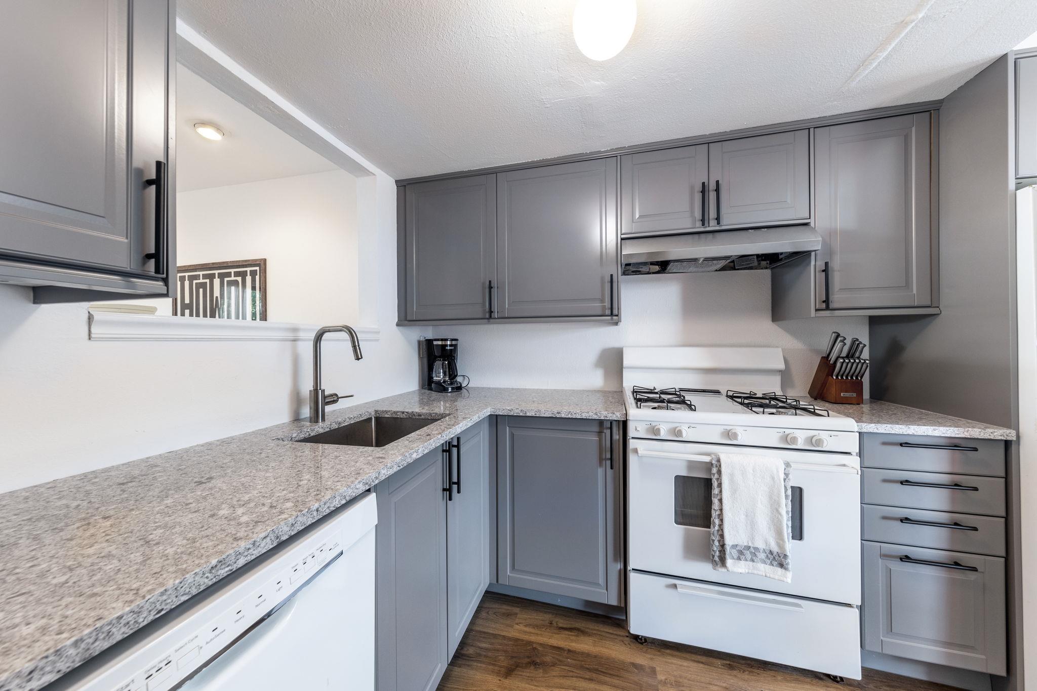 2300 Hancock Dr # 6, Austin, TX 78756