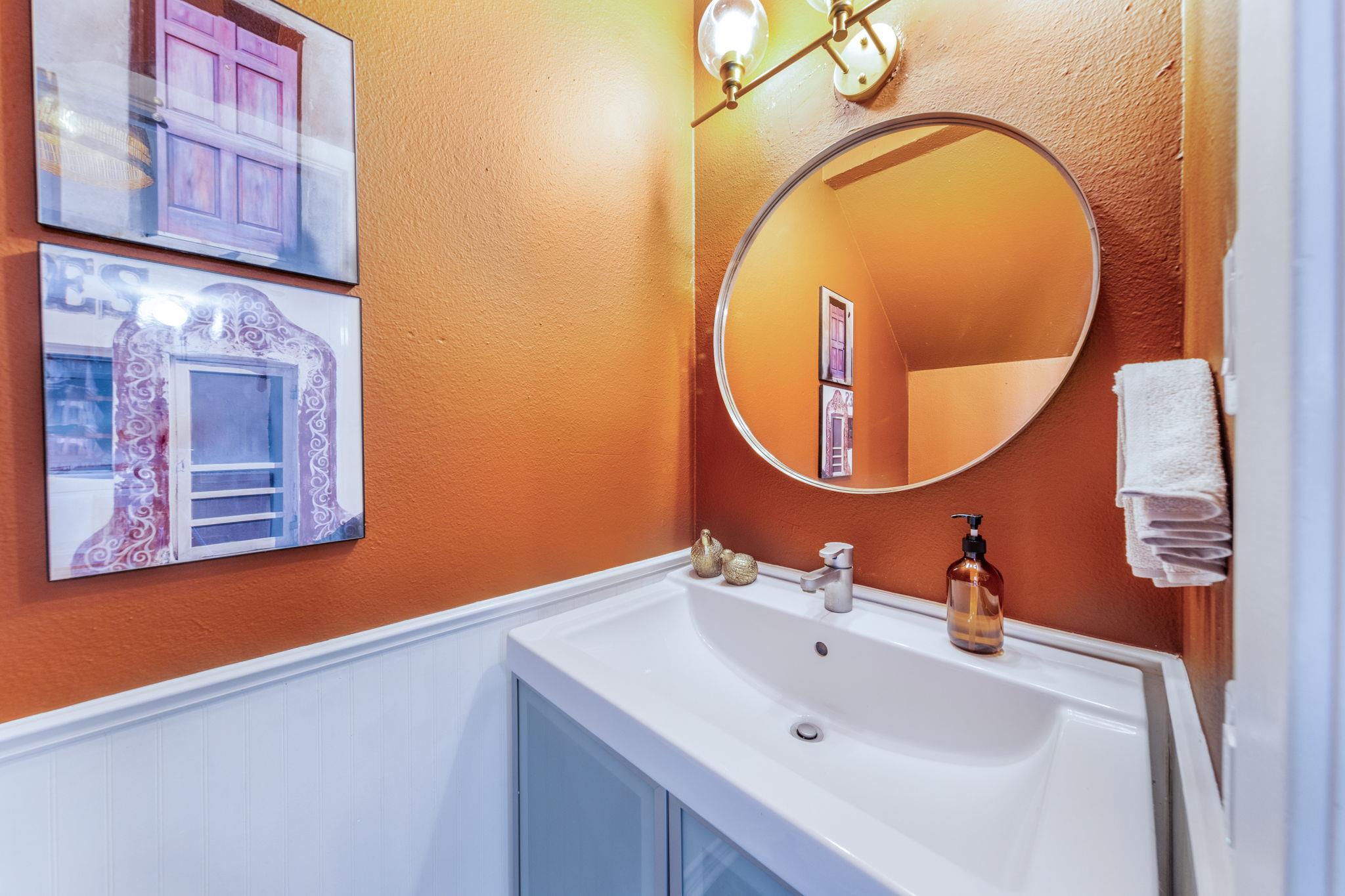 2300 Hancock Dr # 6, Austin, TX 78756