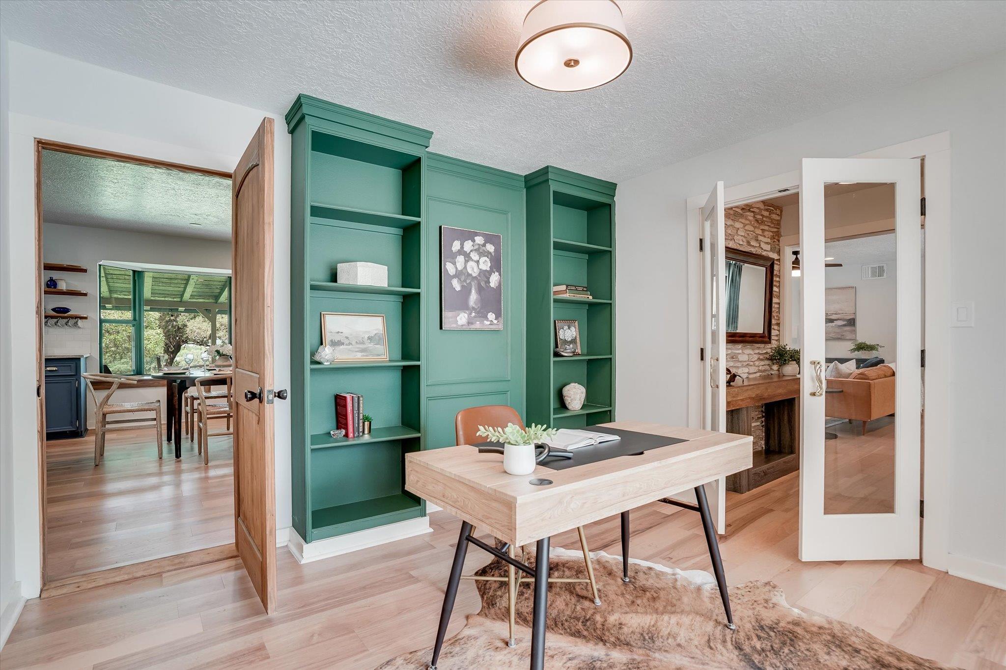 56 Woodcreek Dr, Wimberley, TX 78676
