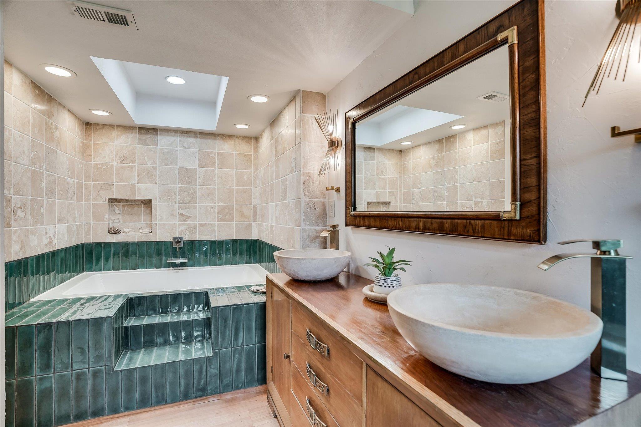 56 Woodcreek Dr, Wimberley, TX 78676