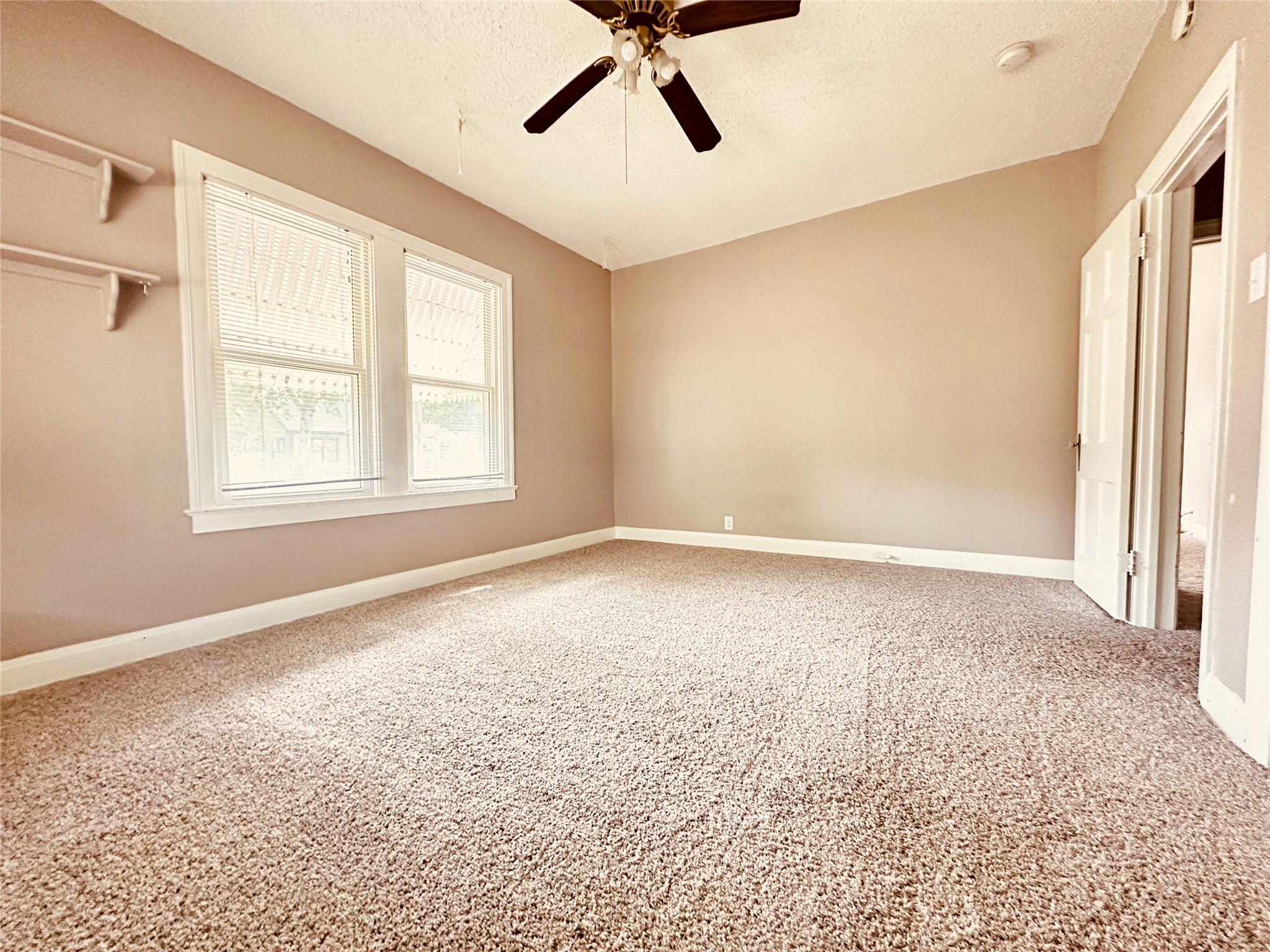 916 E 37th St # A - Front, Austin, TX 78705