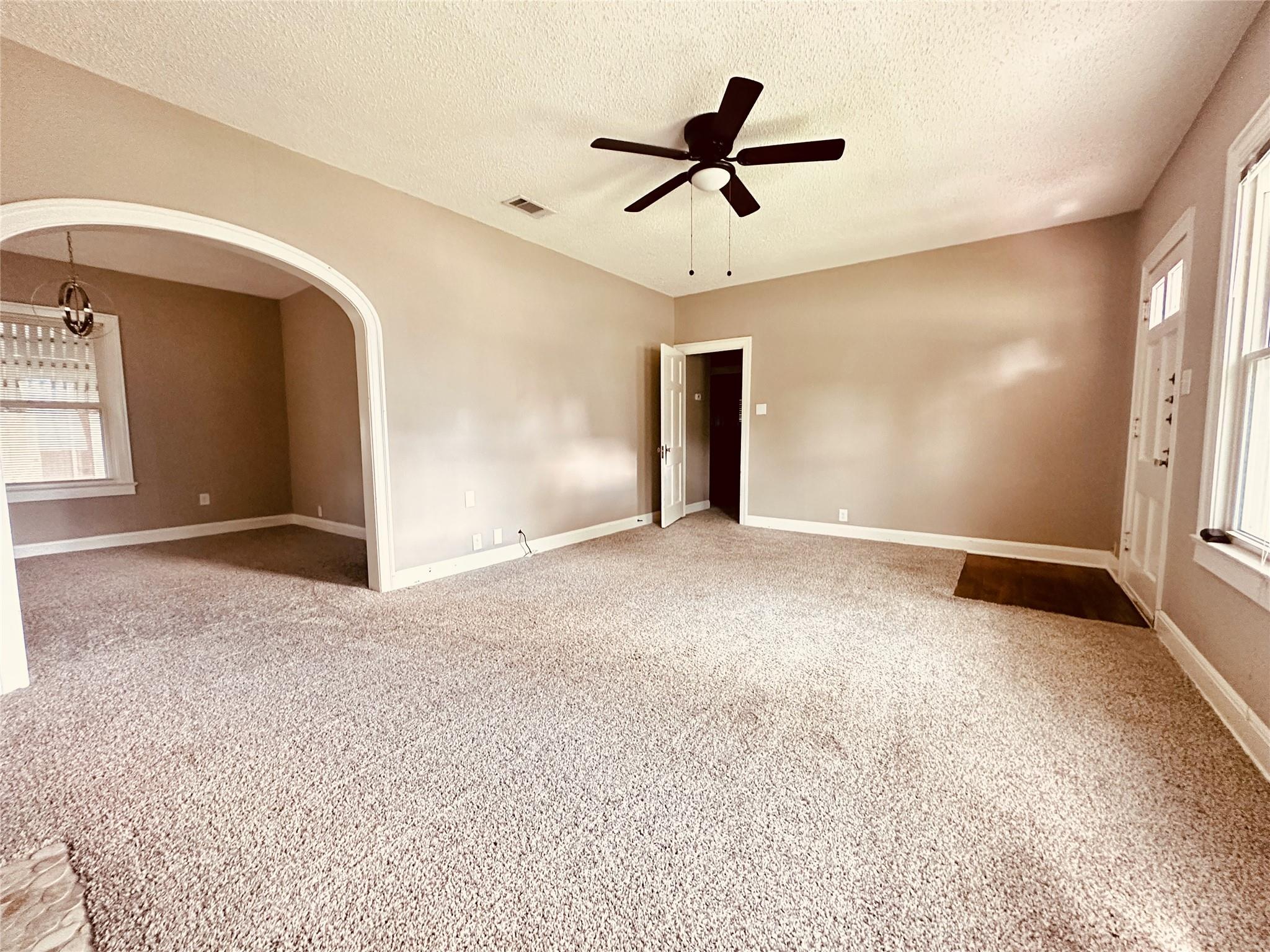 916 E 37th St # A - Front, Austin, TX 78705