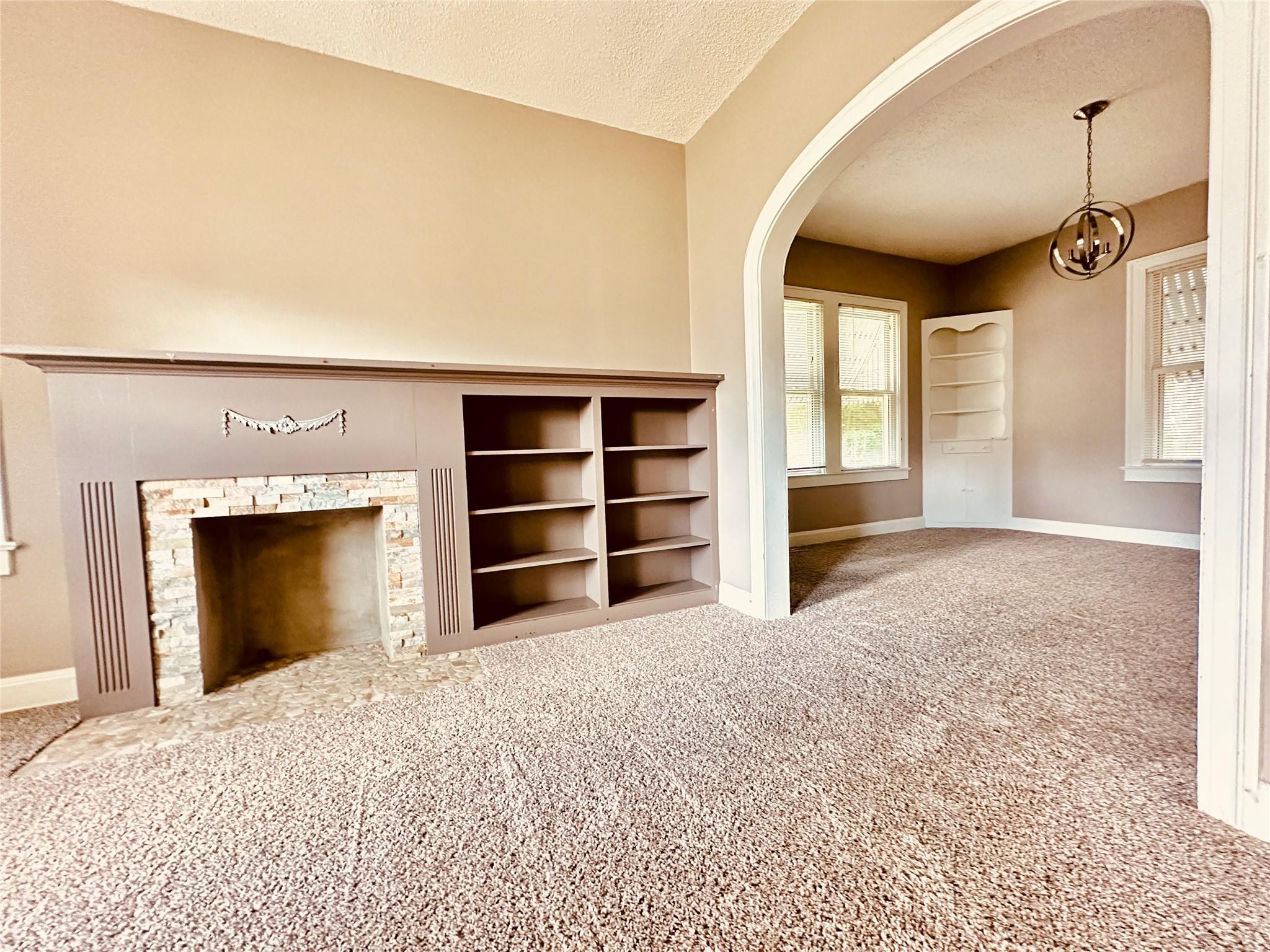 916 E 37th St # A - Front, Austin, TX 78705