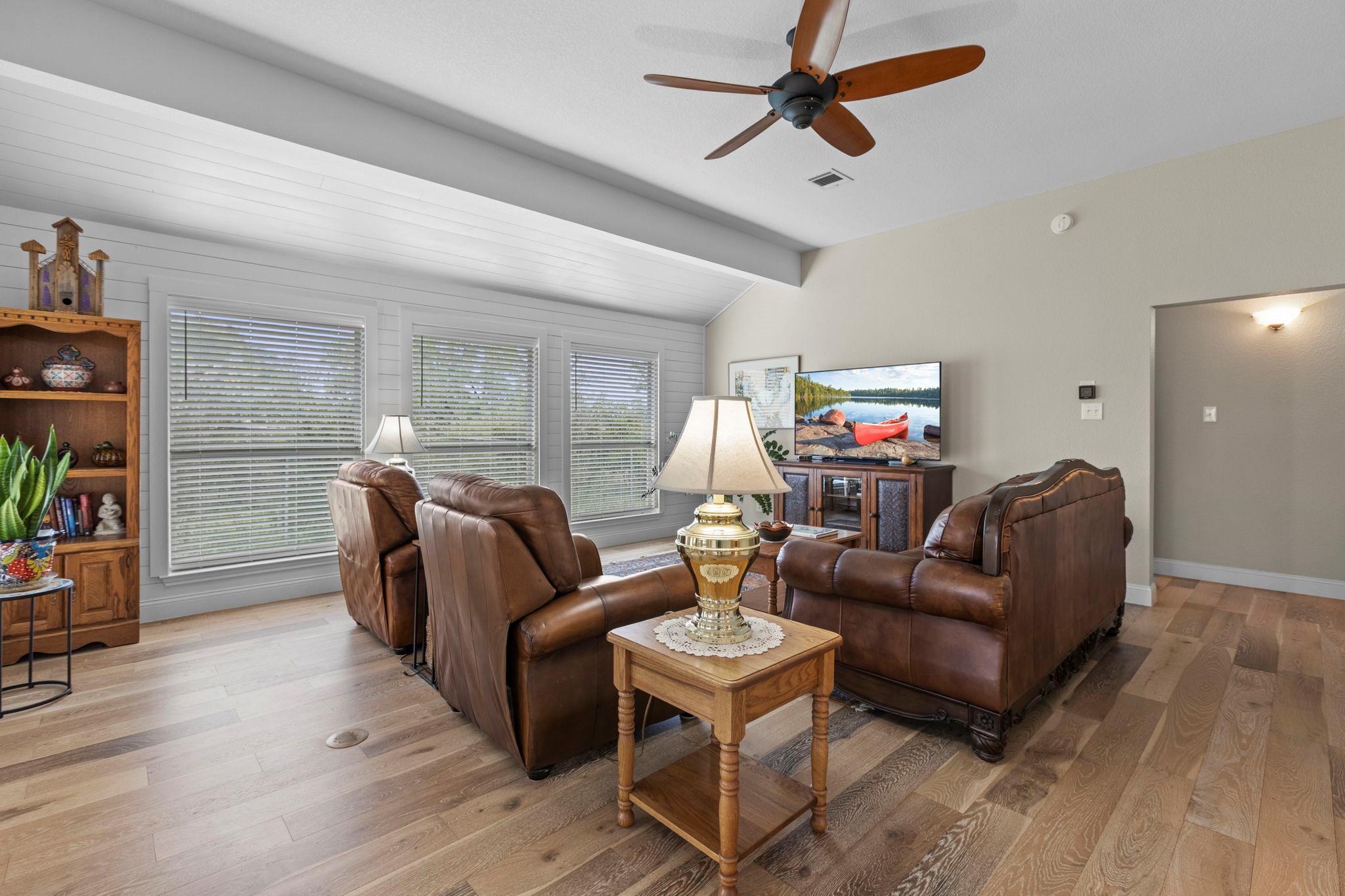 113 Scenic Dr, Horseshoe Bay, TX 78657