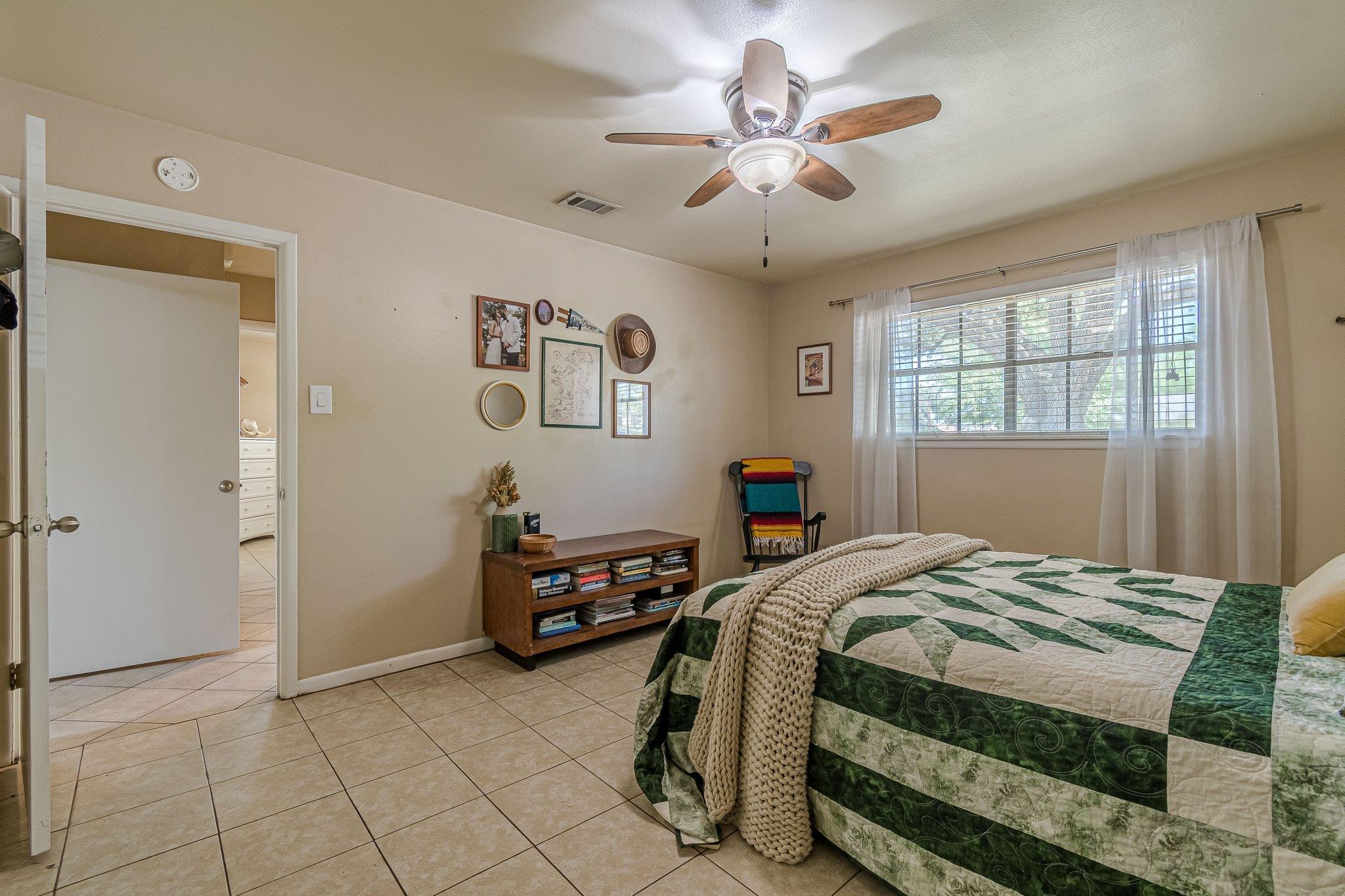 324 Craddock Ave, San Marcos, TX 78666