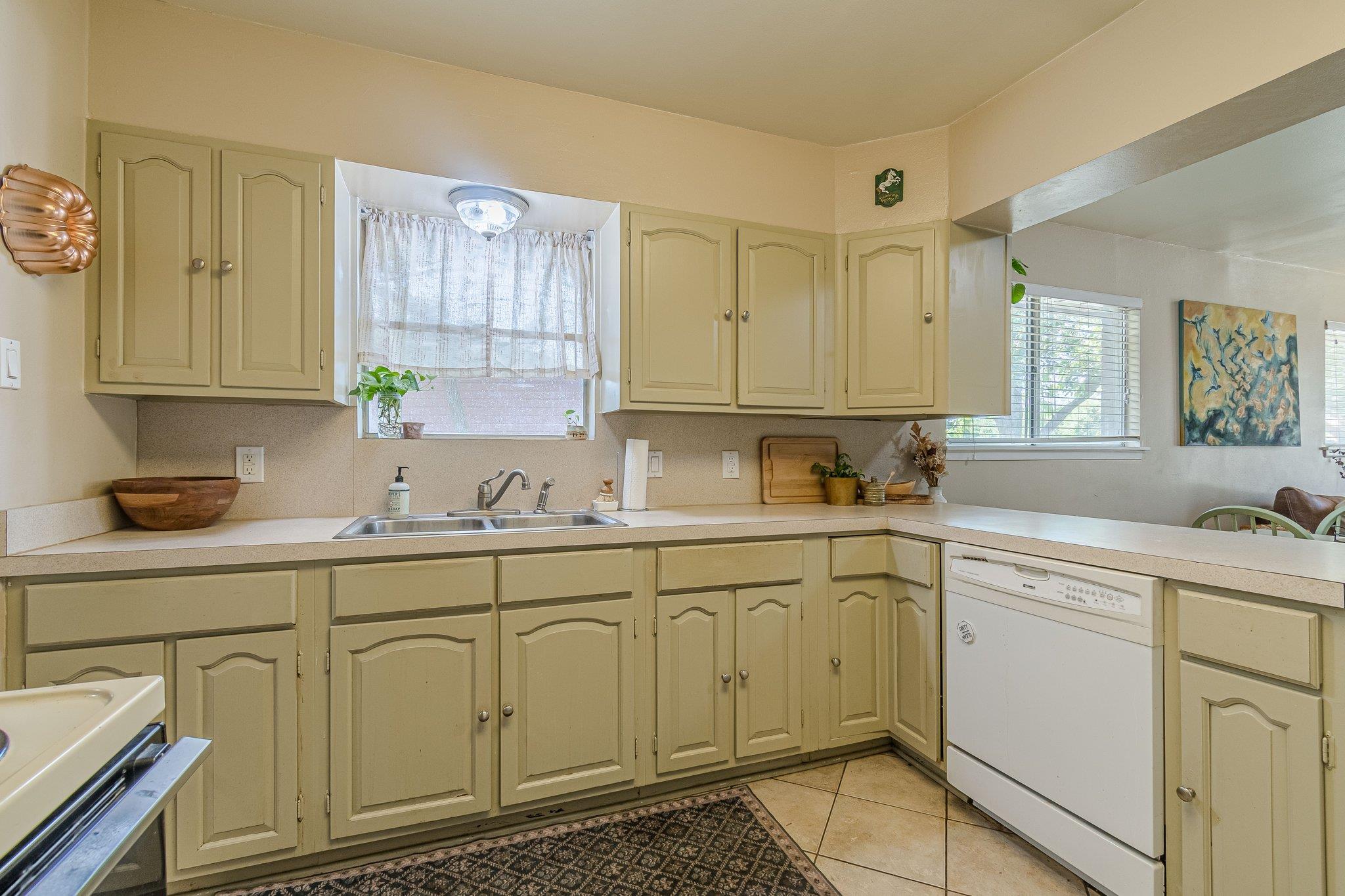 324 Craddock Ave, San Marcos, TX 78666