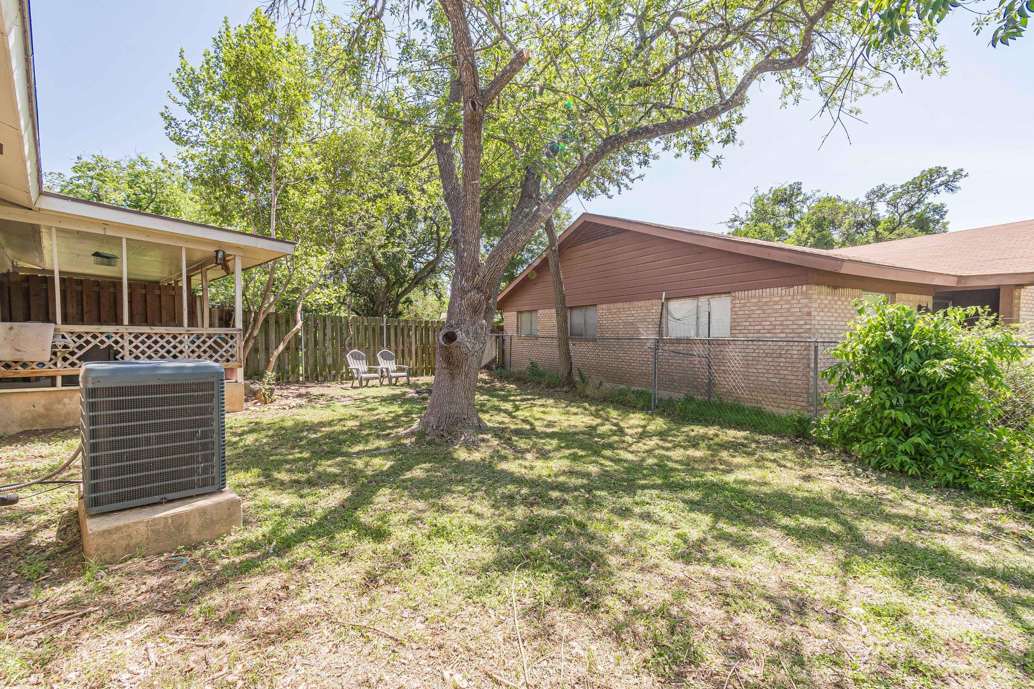 324 Craddock Ave, San Marcos, TX 78666