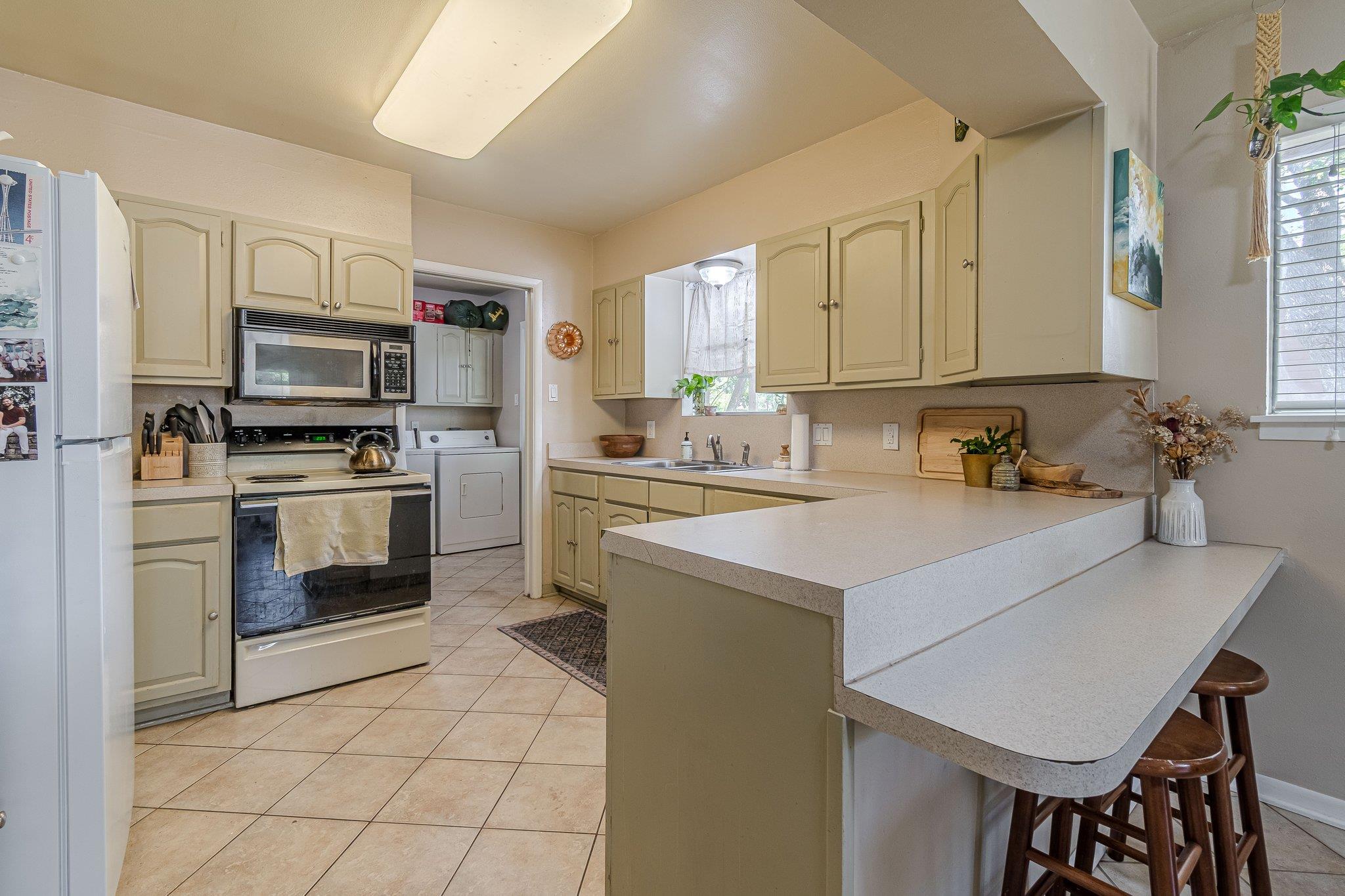 324 Craddock Ave, San Marcos, TX 78666