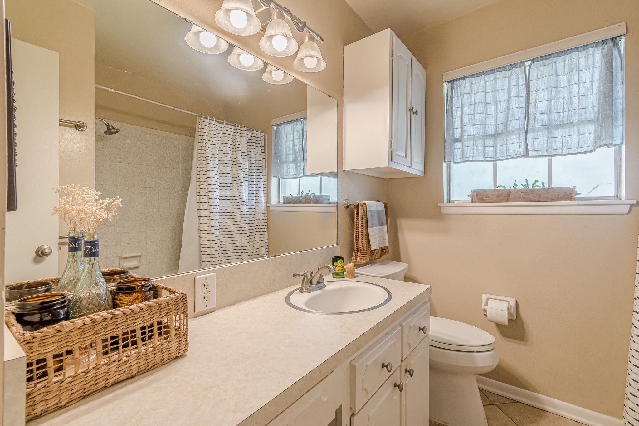 324 Craddock Ave, San Marcos, TX 78666