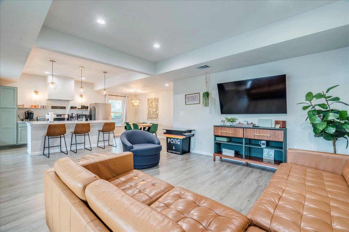 306 Juarez St, San Marcos, TX 78666