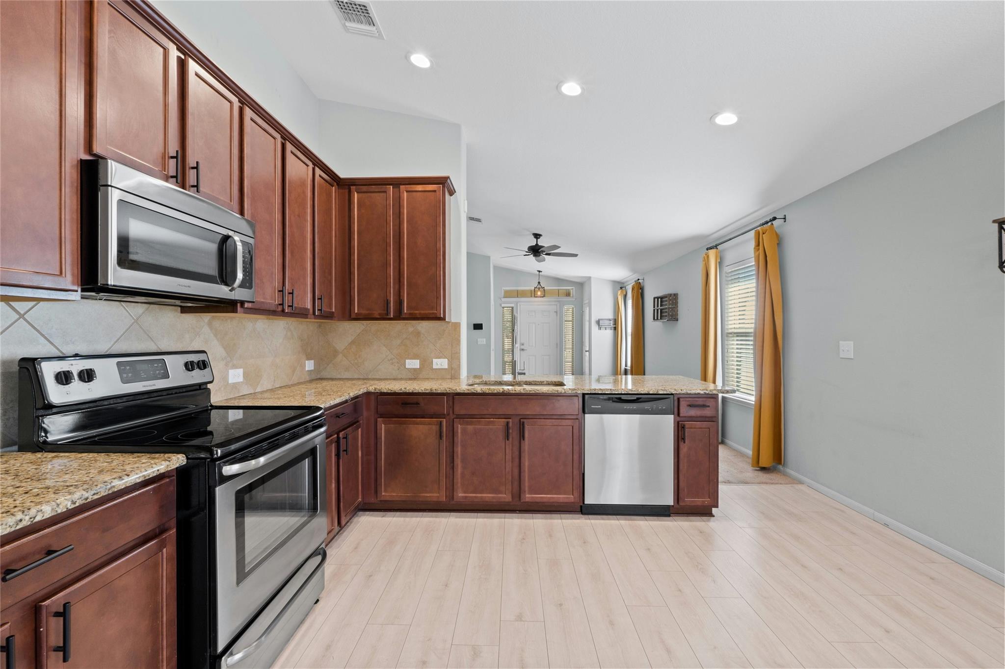 631 Pinnacle Dr, Georgetown, TX 78626